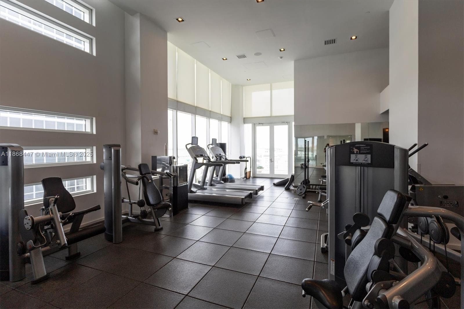 1040 Biscayne Blvd # 3106, Miami FL 33132 — 37