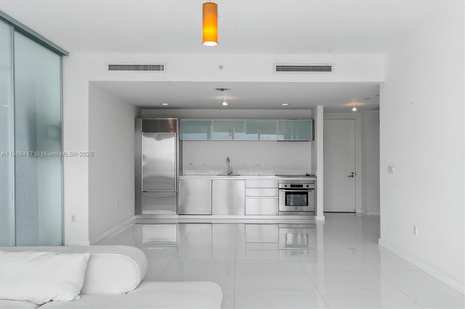 1040 Biscayne Blvd # 3106, Miami FL 33132 — 11