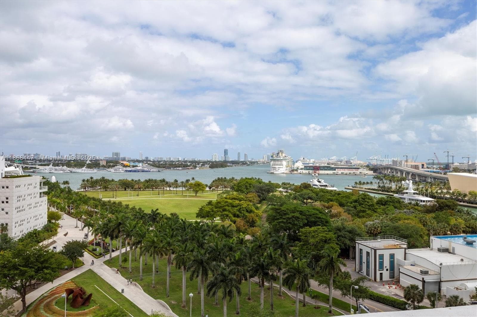 1040 Biscayne Blvd # 3106, Miami FL 33132 — 35