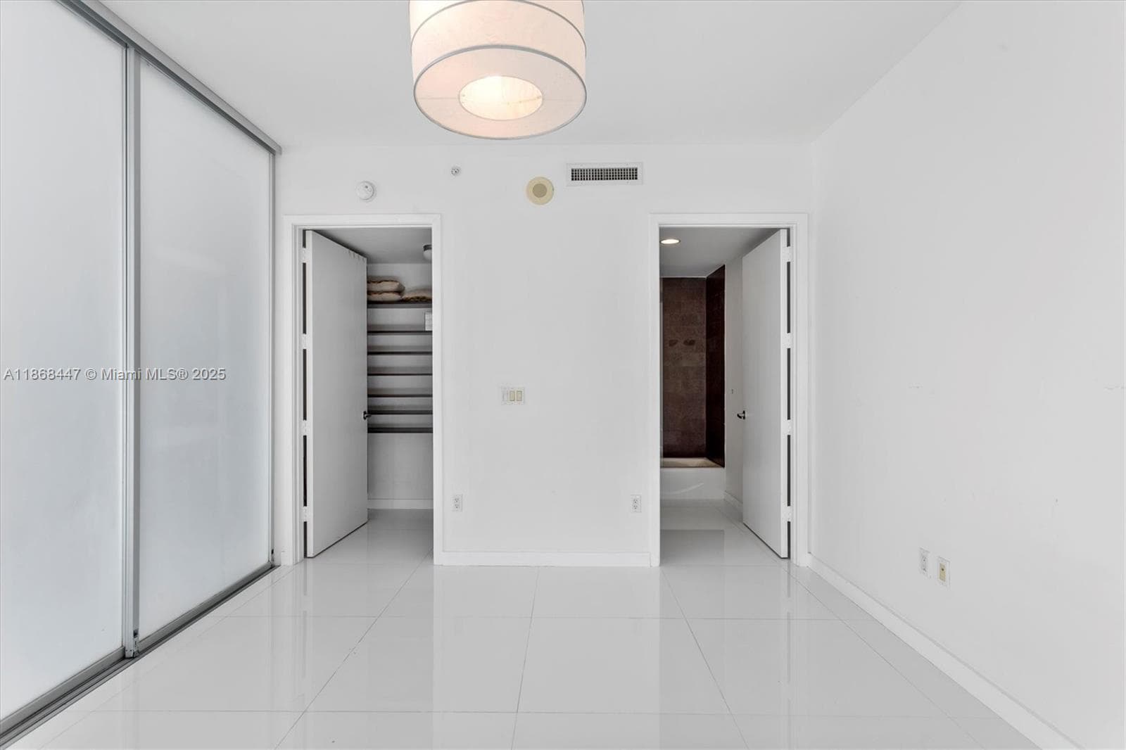 1040 Biscayne Blvd # 3106, Miami FL 33132 — 25