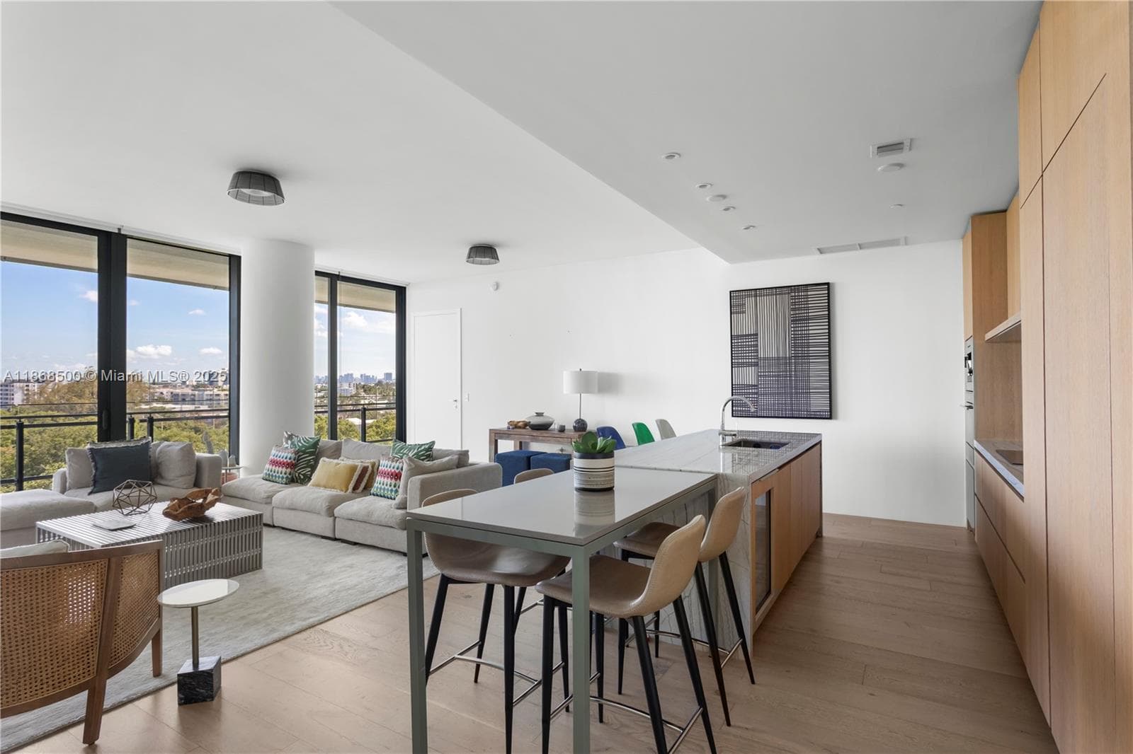 8701 Collins Ave # 604, Miami Beach FL 33154 — 8