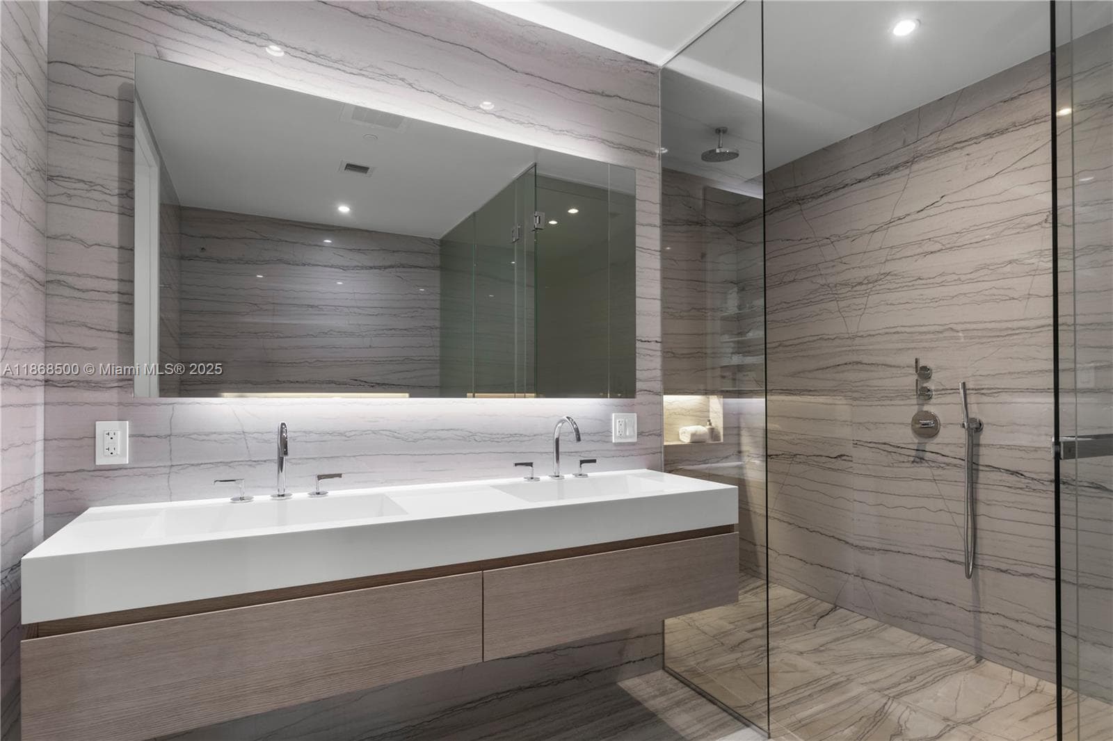 8701 Collins Ave # 604, Miami Beach FL 33154 — 21