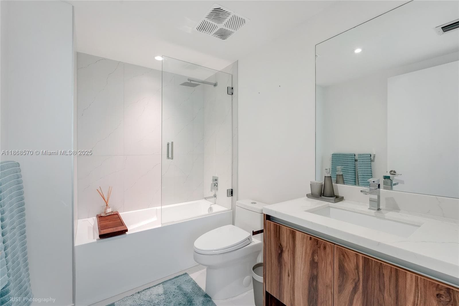 9901 W Bay Harbor Dr # 406, Bal Harbour FL 33154 — 33