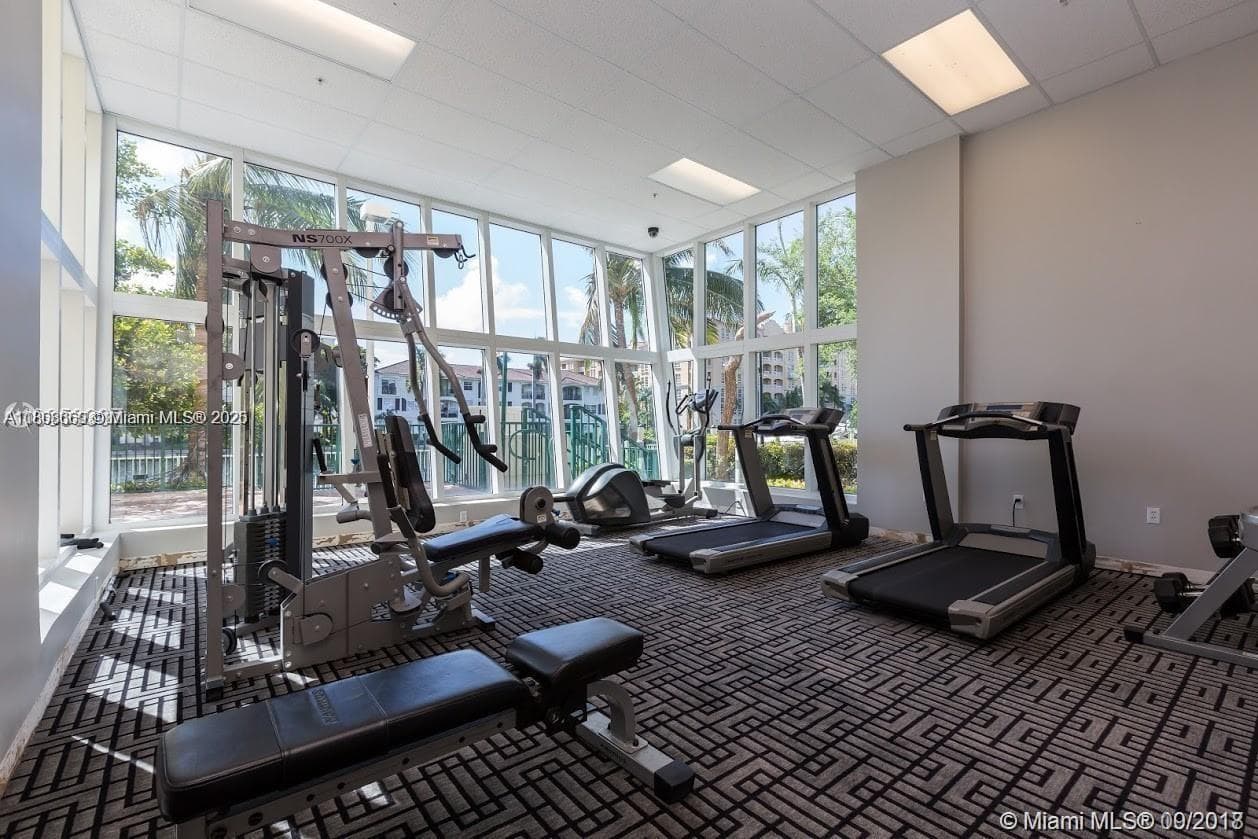 3000 NE 188th St # 706, Aventura FL 33180 — 26