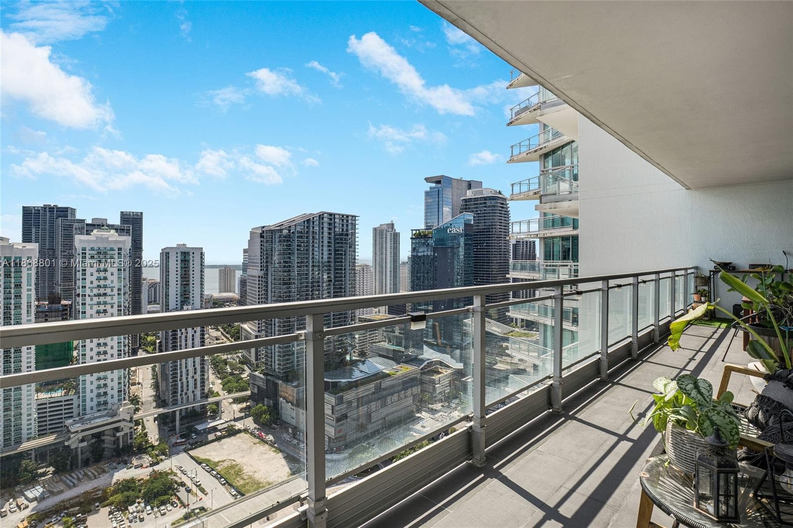 92 SW 3rd St # 4312, Miami FL 33130 — 17
