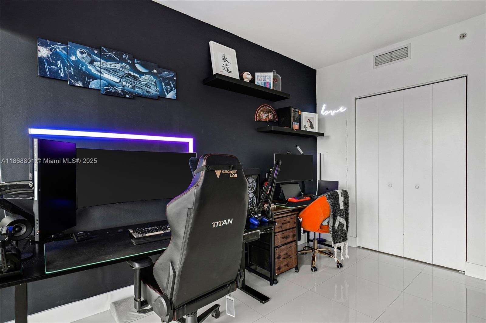 92 SW 3rd St # 4312, Miami FL 33130 — 16