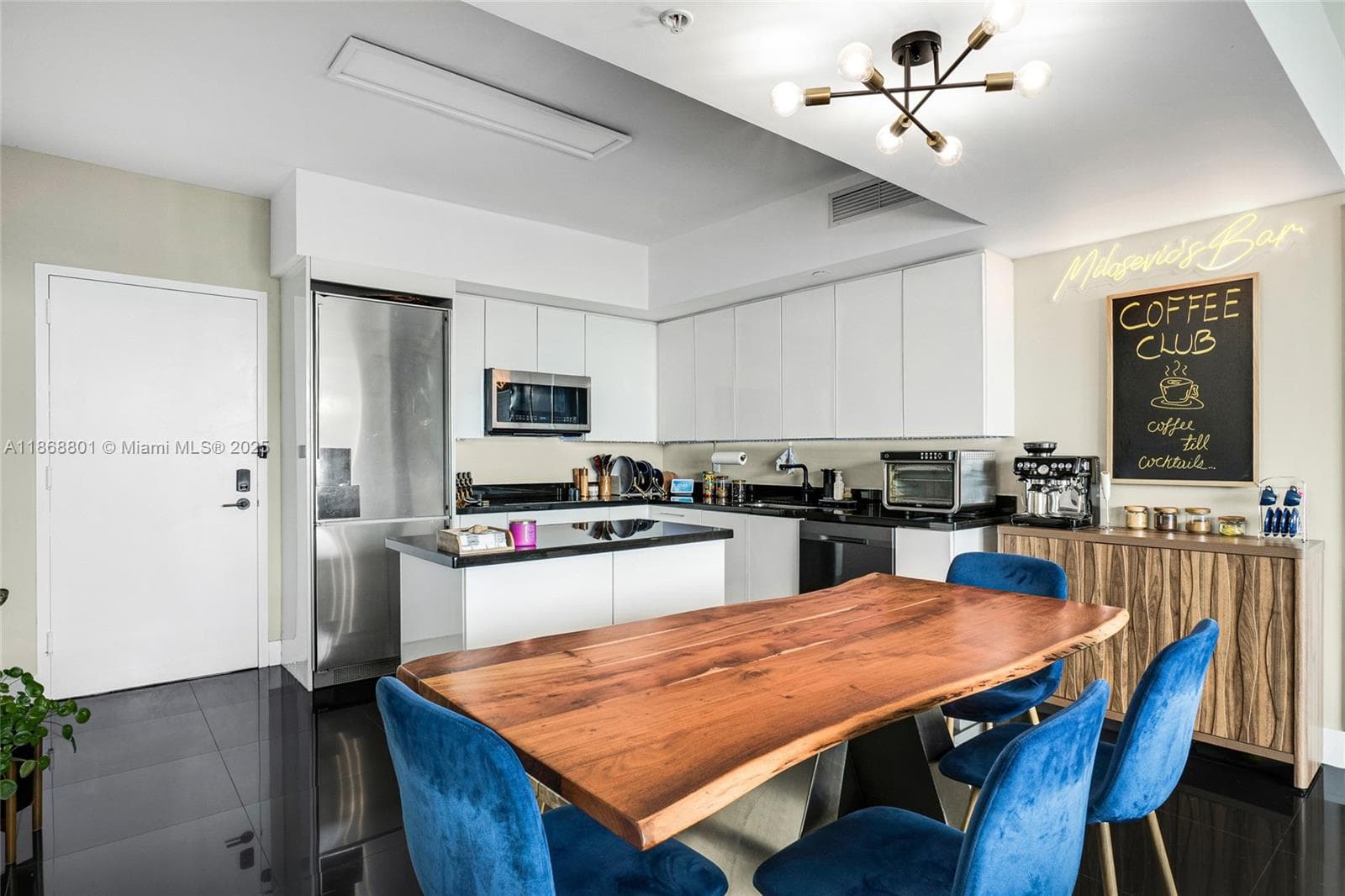 92 SW 3rd St # 4312, Miami FL 33130 — 4