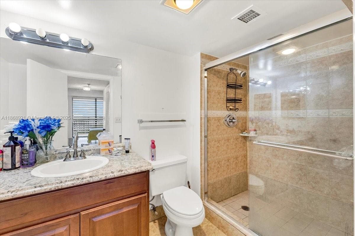 900 NE 195th Street # 607, Miami FL 33179 — 18