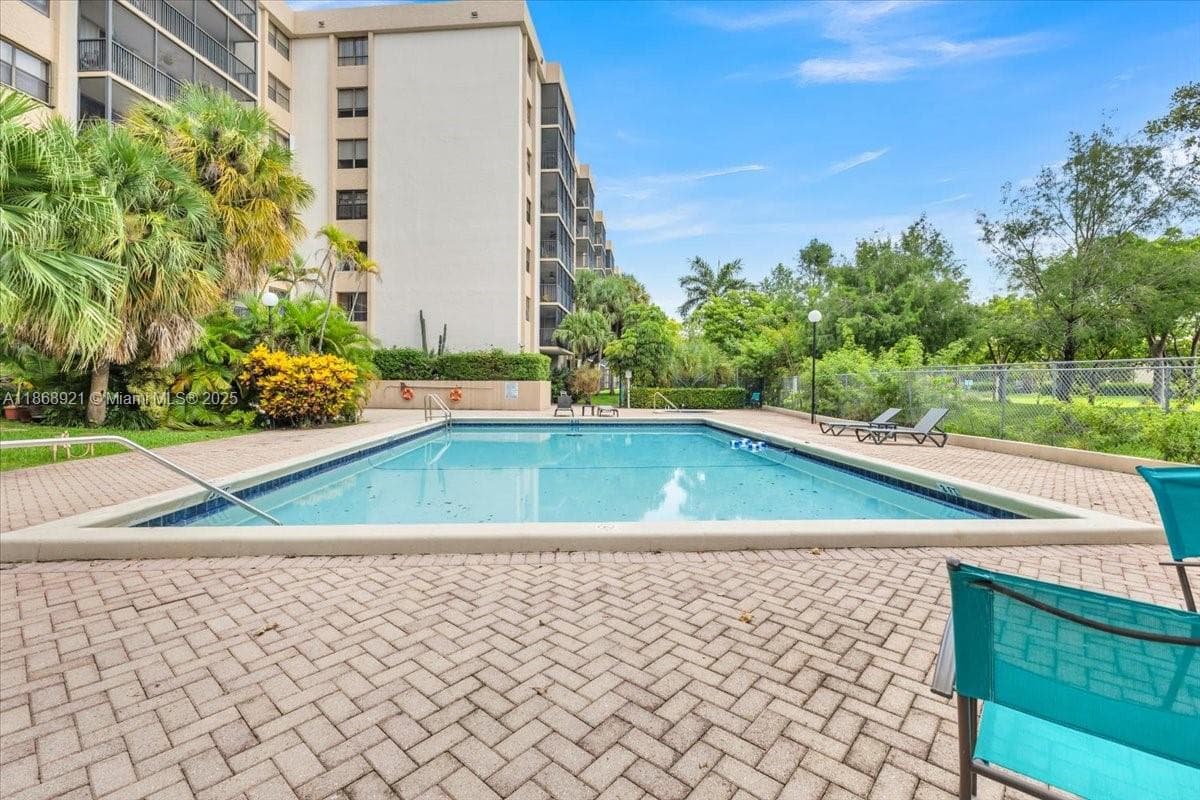 900 NE 195th Street # 607, Miami FL 33179 — 4