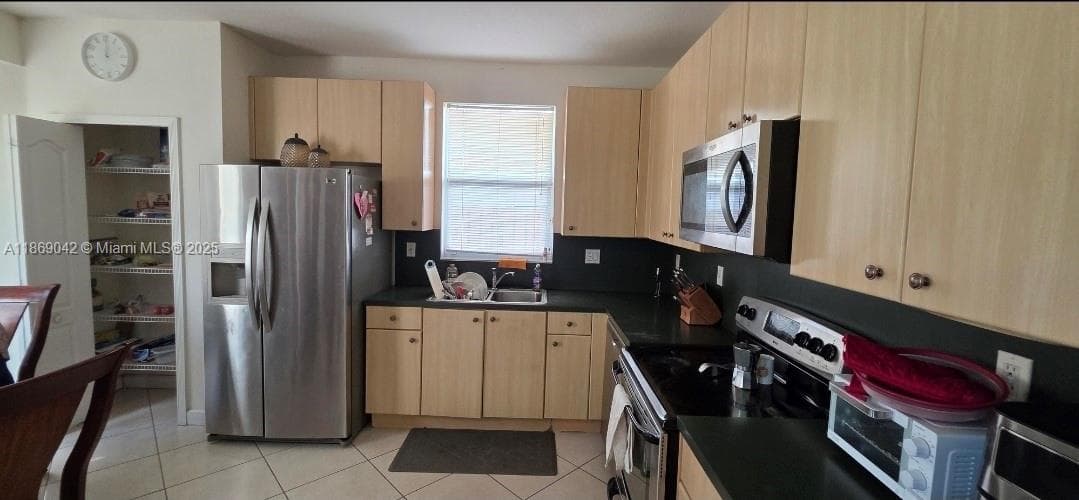 16448 SW 67th Ter, Miami FL 33193 — 13
