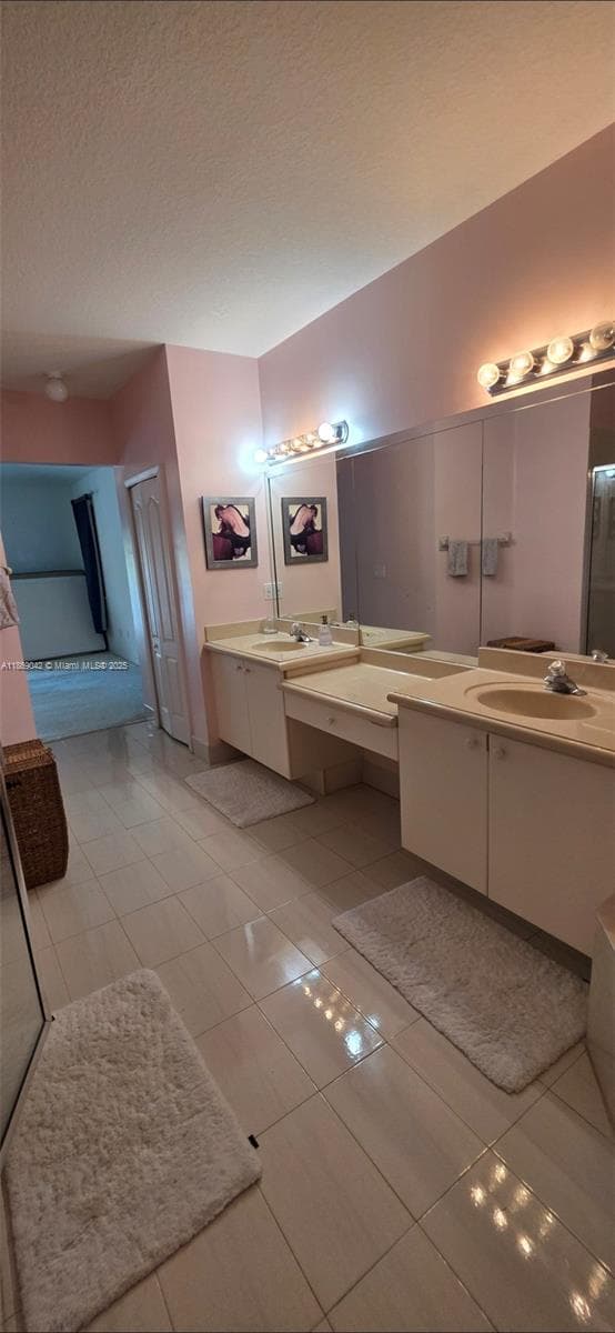16448 SW 67th Ter, Miami FL 33193 — 36