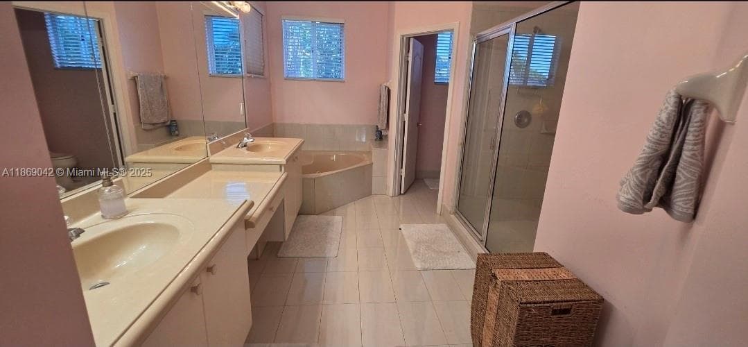 16448 SW 67th Ter, Miami FL 33193 — 33