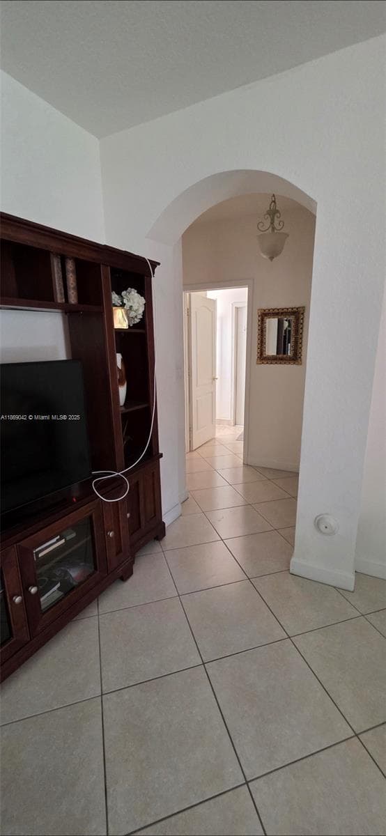16448 SW 67th Ter, Miami FL 33193 — 18