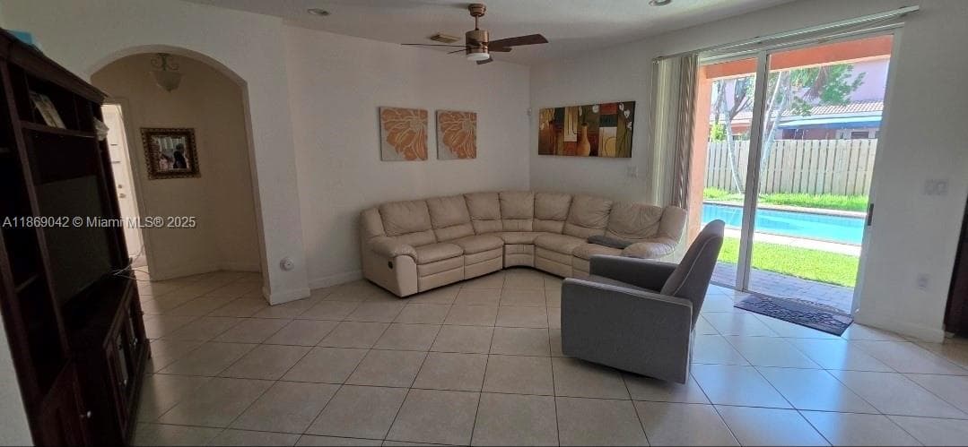 16448 SW 67th Ter, Miami FL 33193 — 11