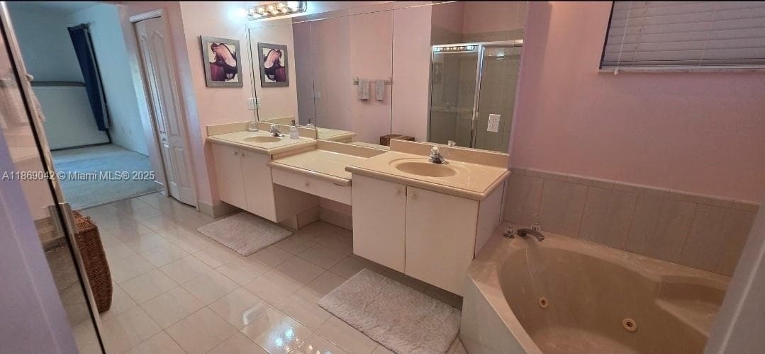 16448 SW 67th Ter, Miami FL 33193 — 35