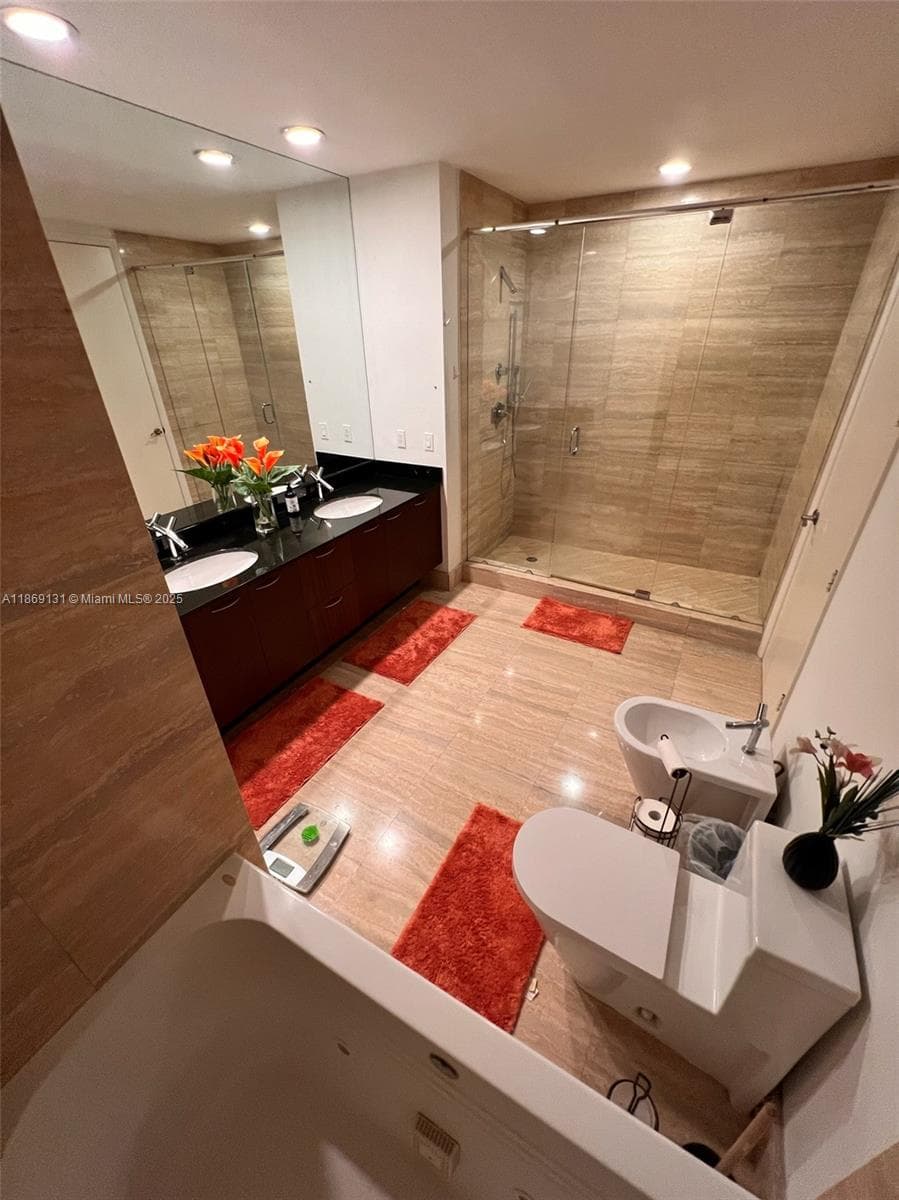 15811 Collins Ave # 605, Sunny Isles Beach FL 33160 — 23