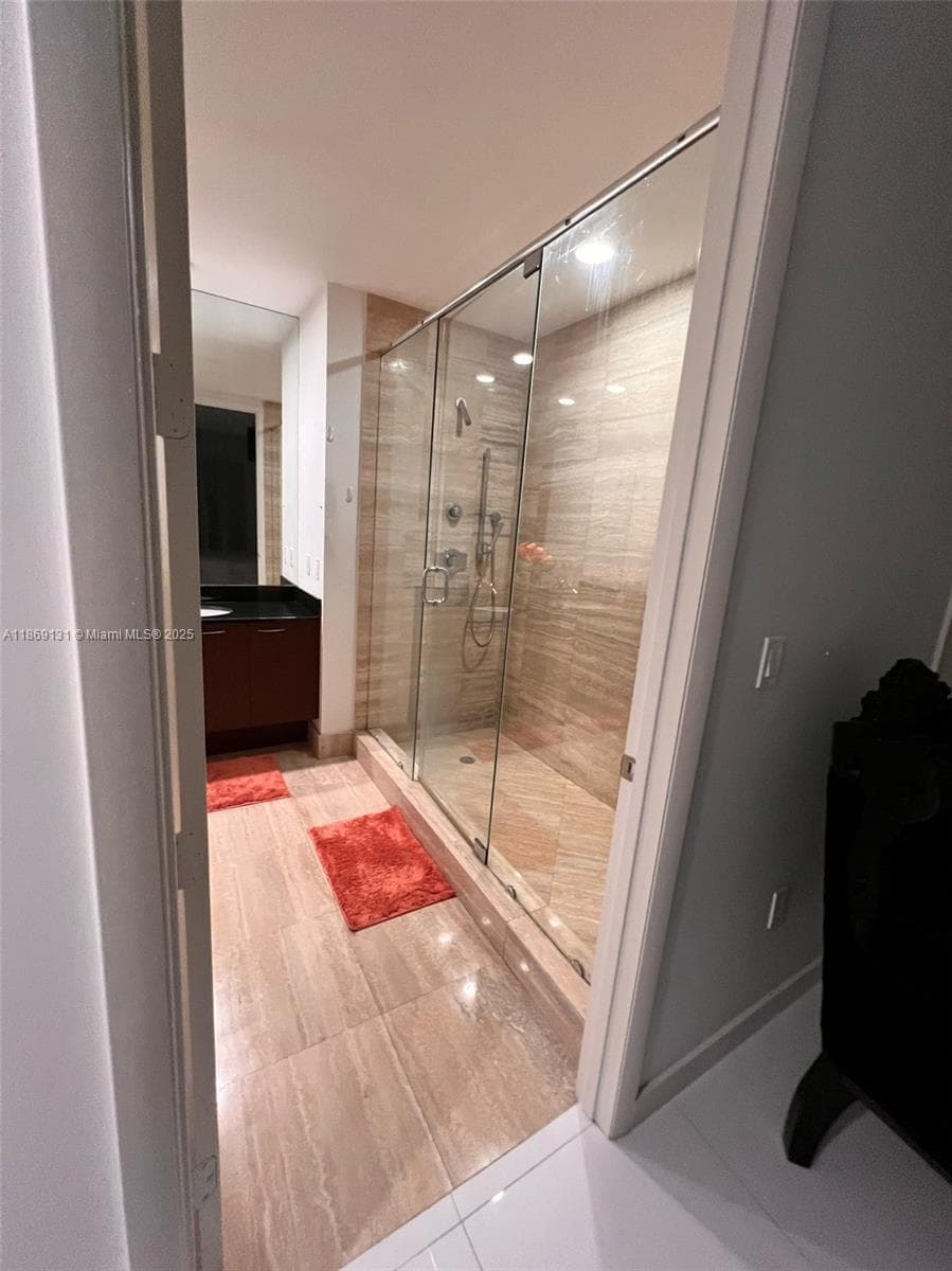 15811 Collins Ave # 605, Sunny Isles Beach FL 33160 — 21