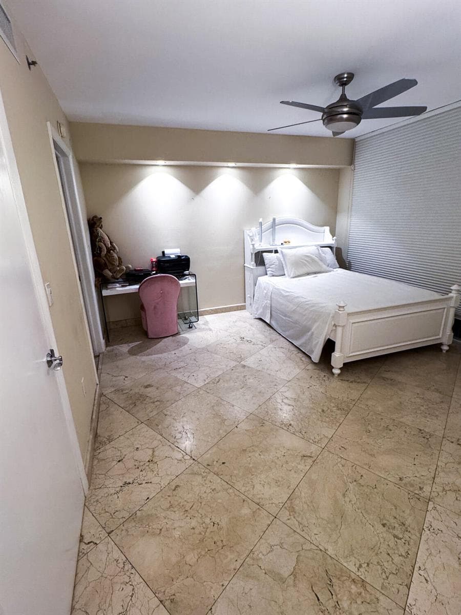 18911 Collins Avenue, Sunny Isles Beach FL 33160 — 43