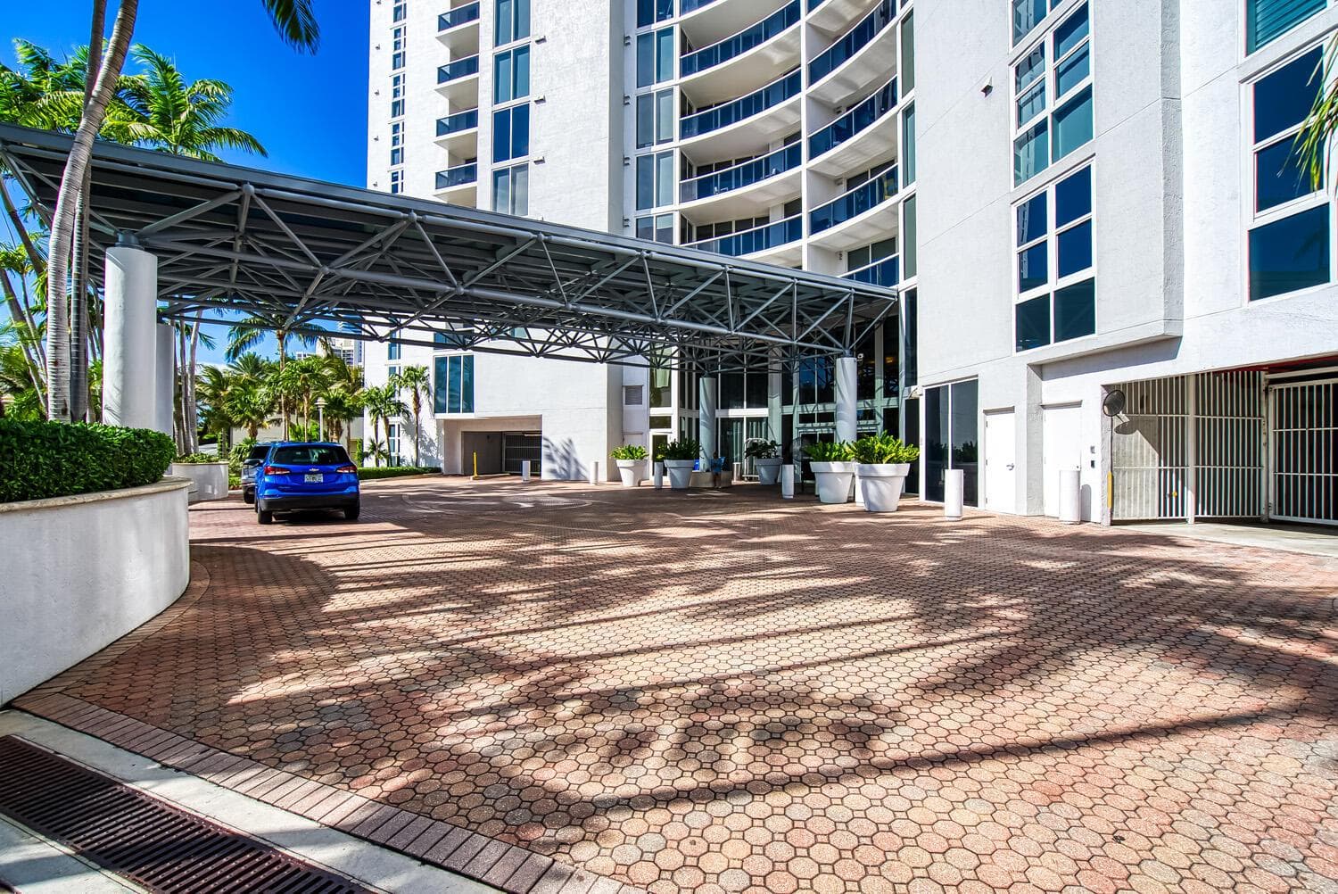18911 Collins Avenue, Sunny Isles Beach FL 33160 — 81
