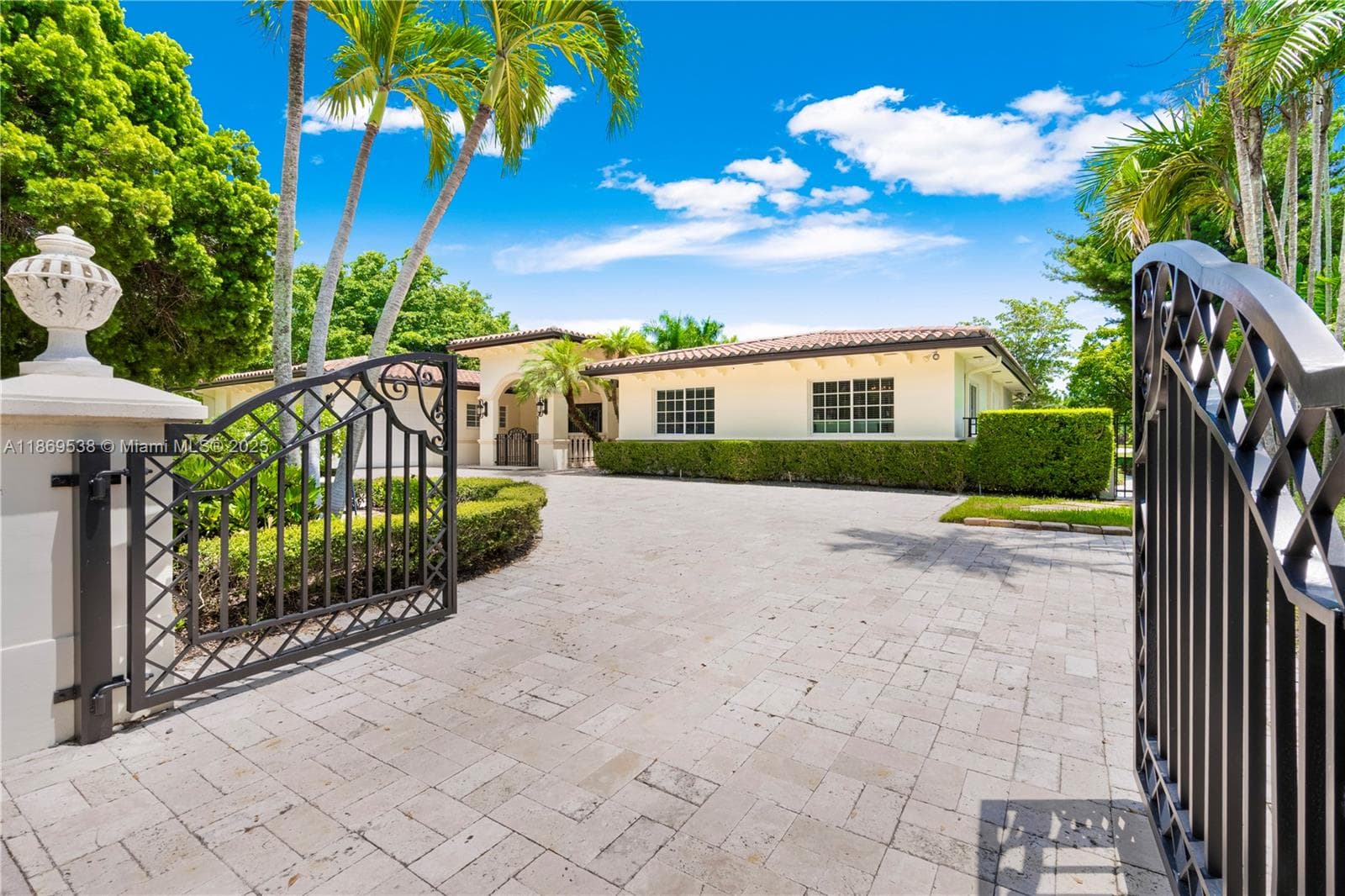 4001 Santa Maria St, Coral Gables FL 33146 — 2