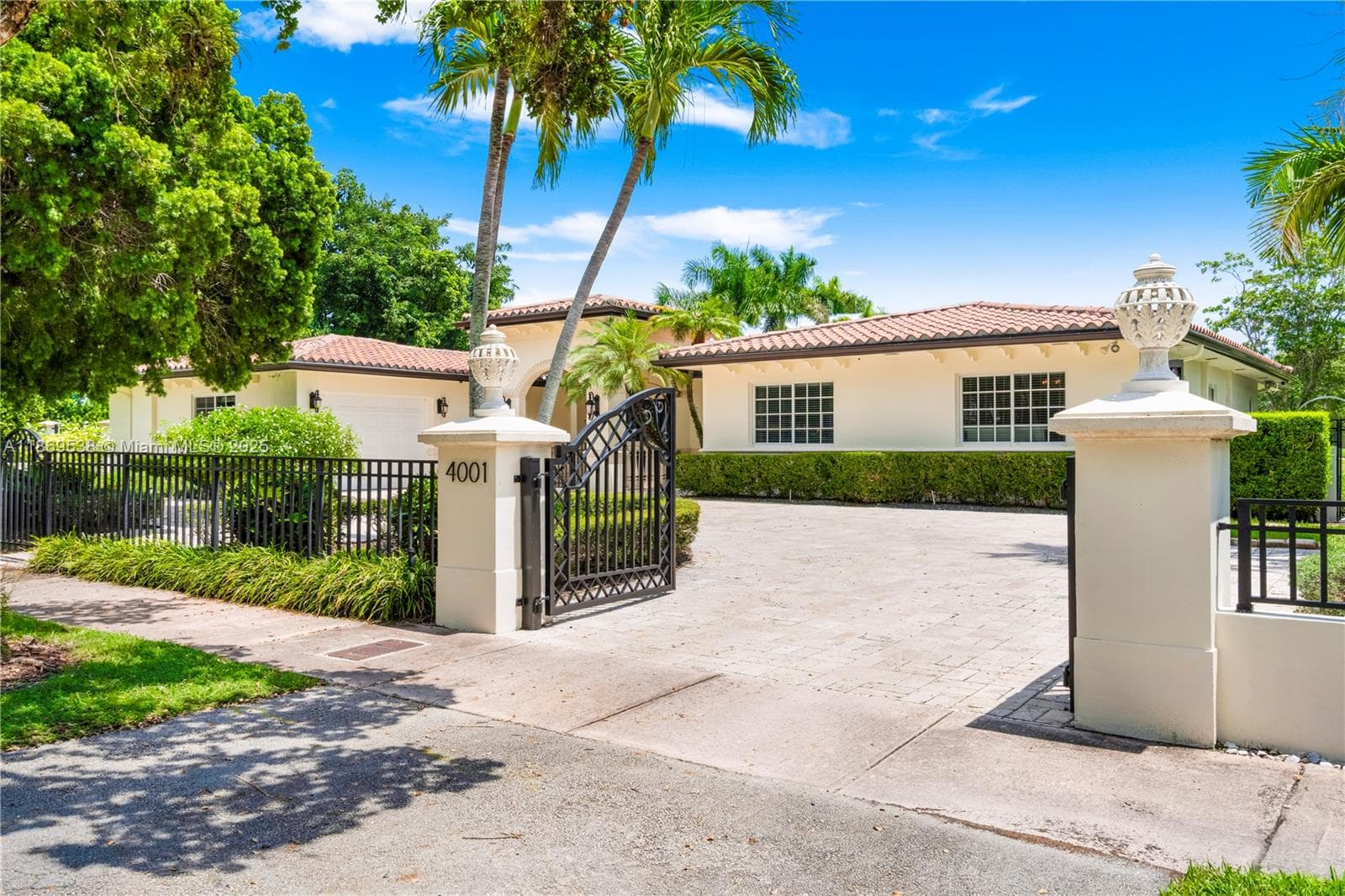4001 Santa Maria St, Coral Gables FL 33146 — 47