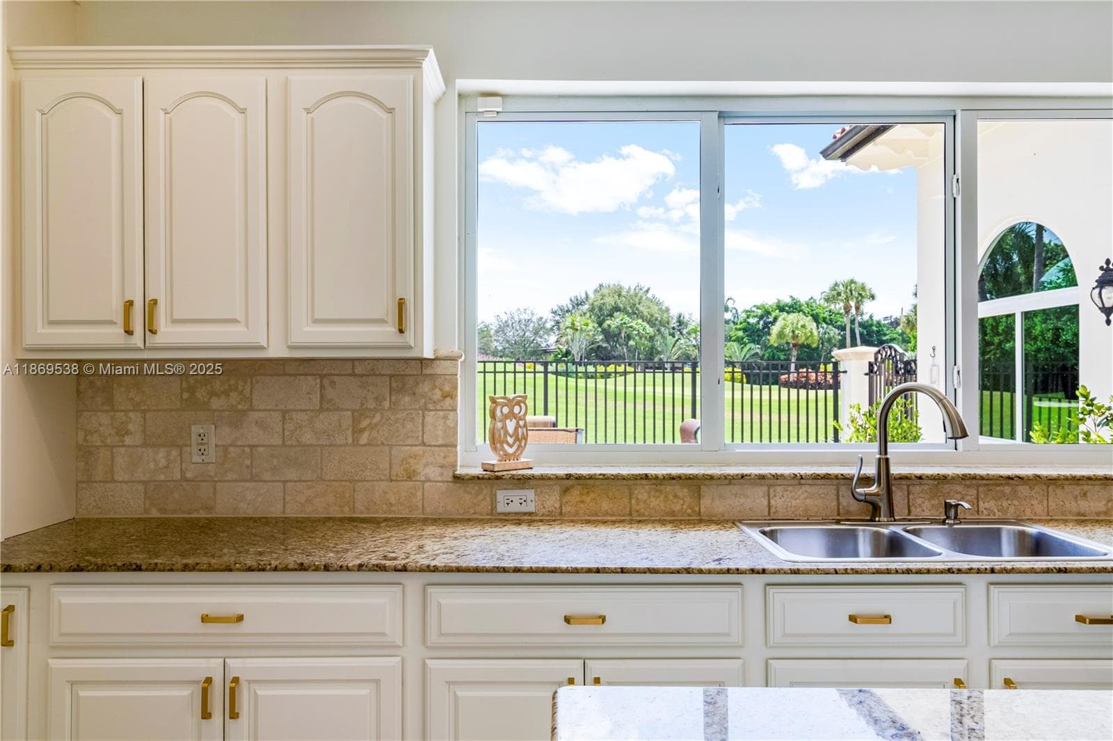 4001 Santa Maria St, Coral Gables FL 33146 — 16