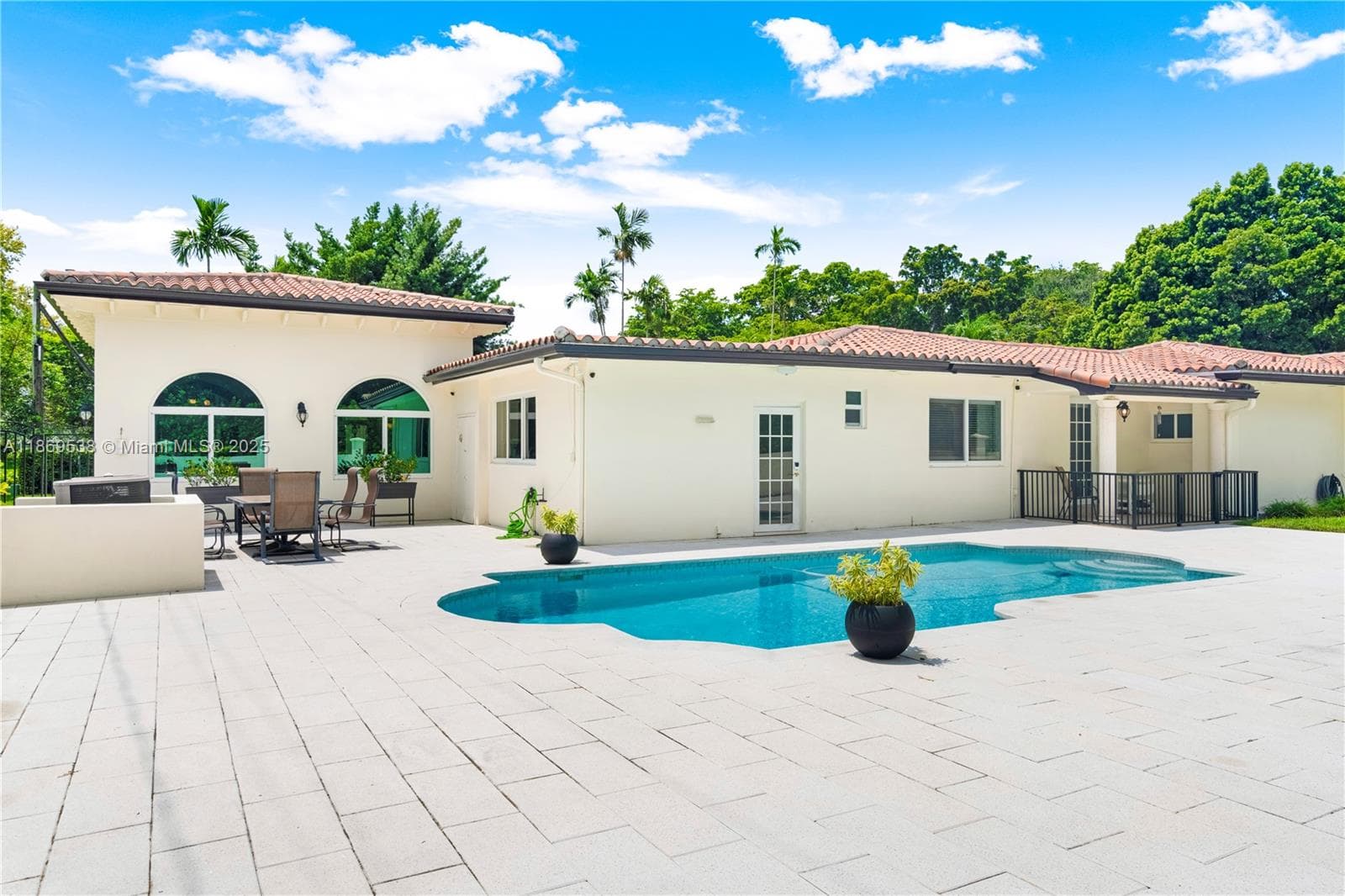 4001 Santa Maria St, Coral Gables FL 33146 — 36