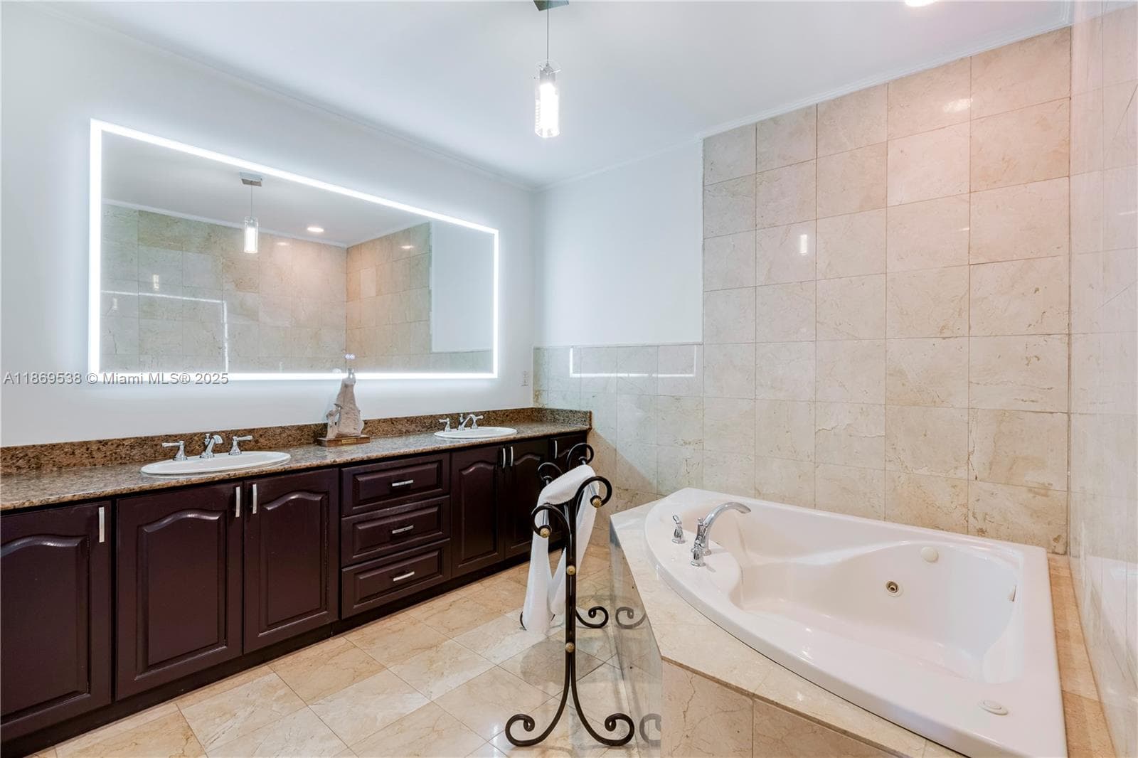 4001 Santa Maria St, Coral Gables FL 33146 — 28