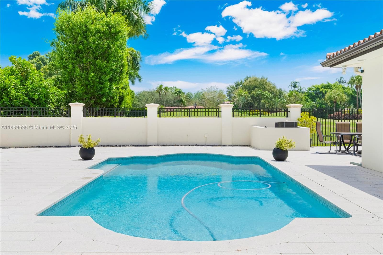 4001 Santa Maria St, Coral Gables FL 33146 — 34