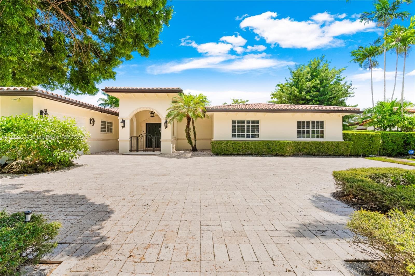 4001 Santa Maria St, Coral Gables FL 33146 — 44