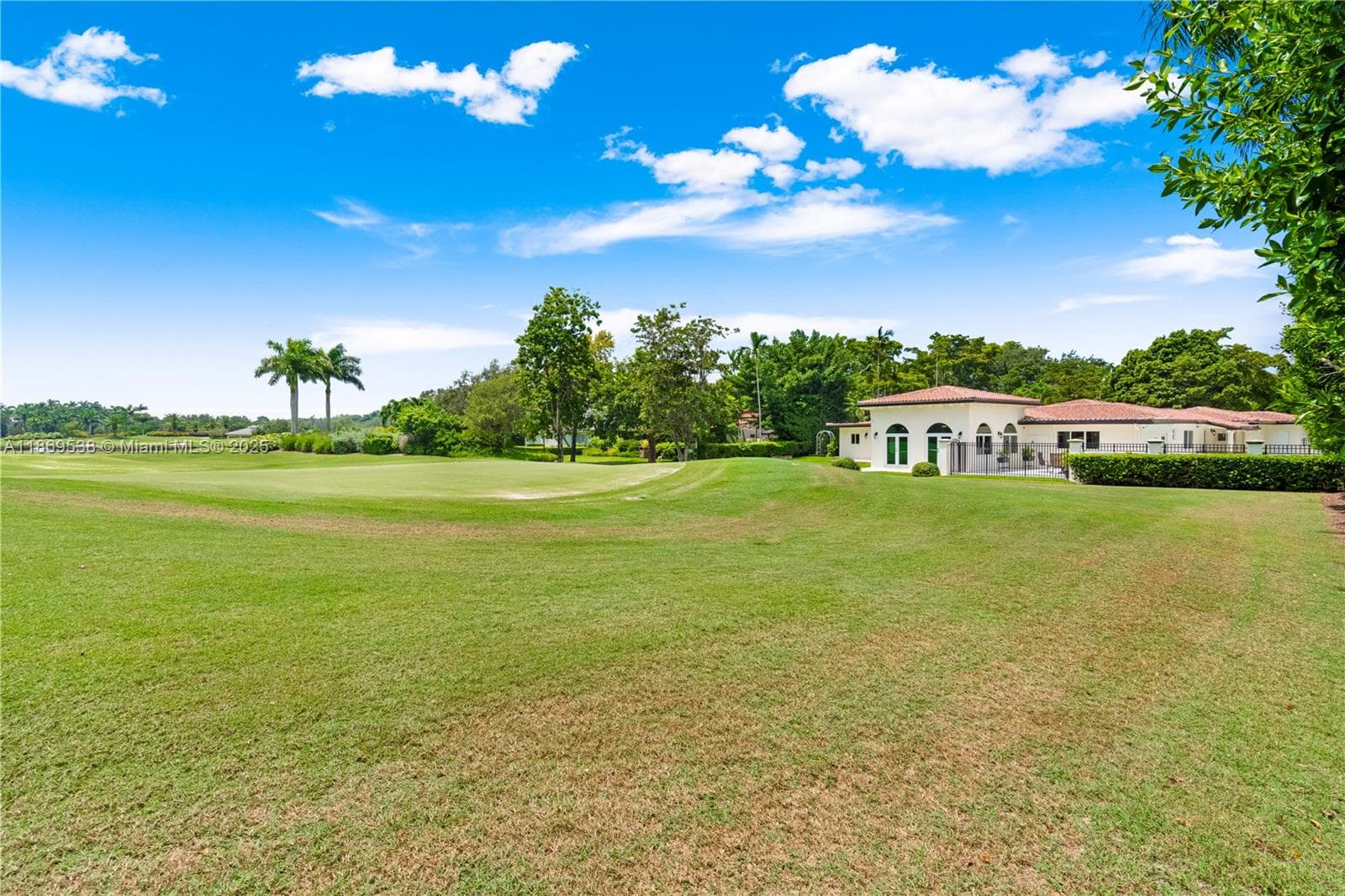 4001 Santa Maria St, Coral Gables FL 33146 — 40