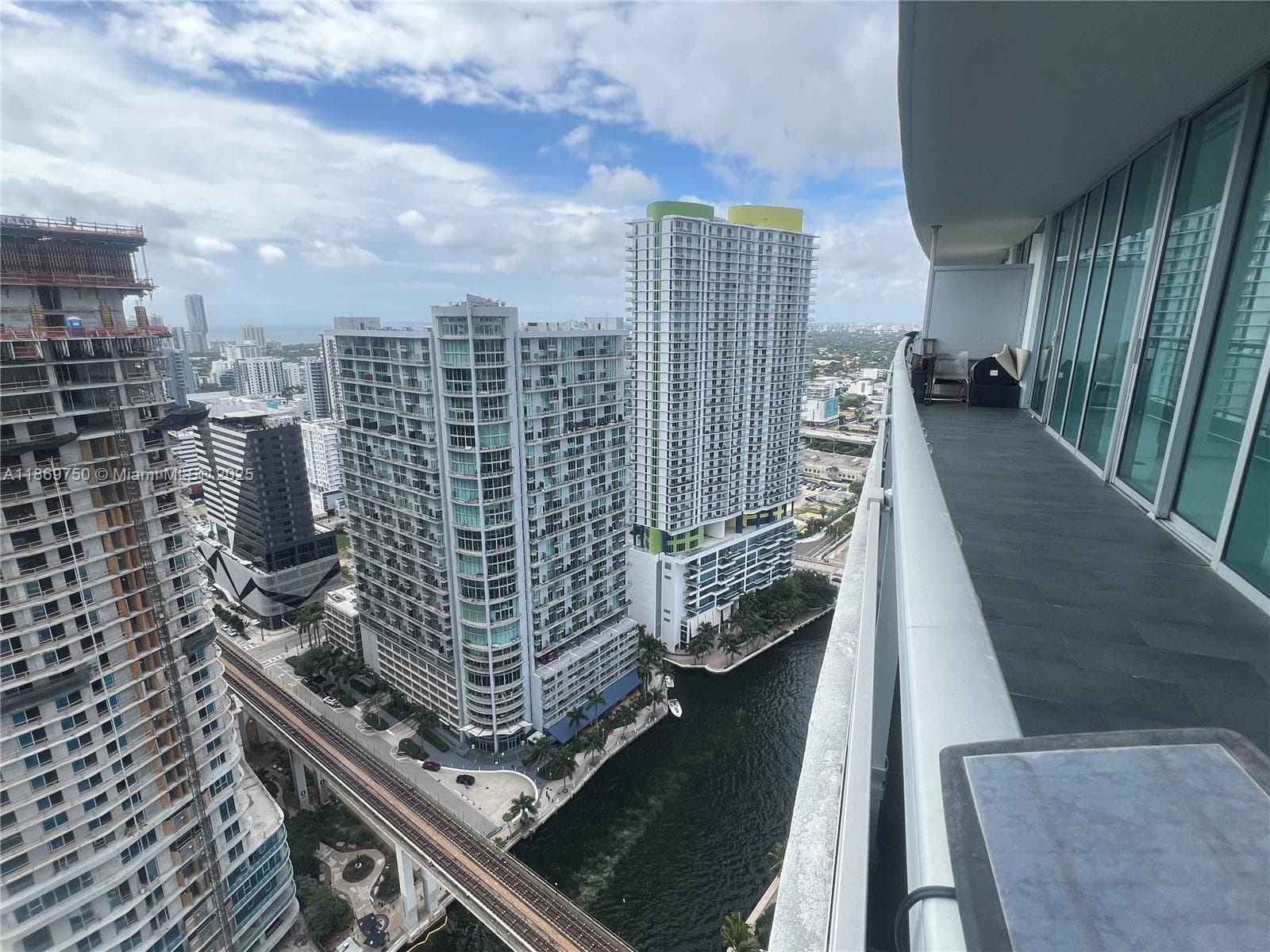 92 SW 3rd St # 3803, Miami FL 33130 — 12