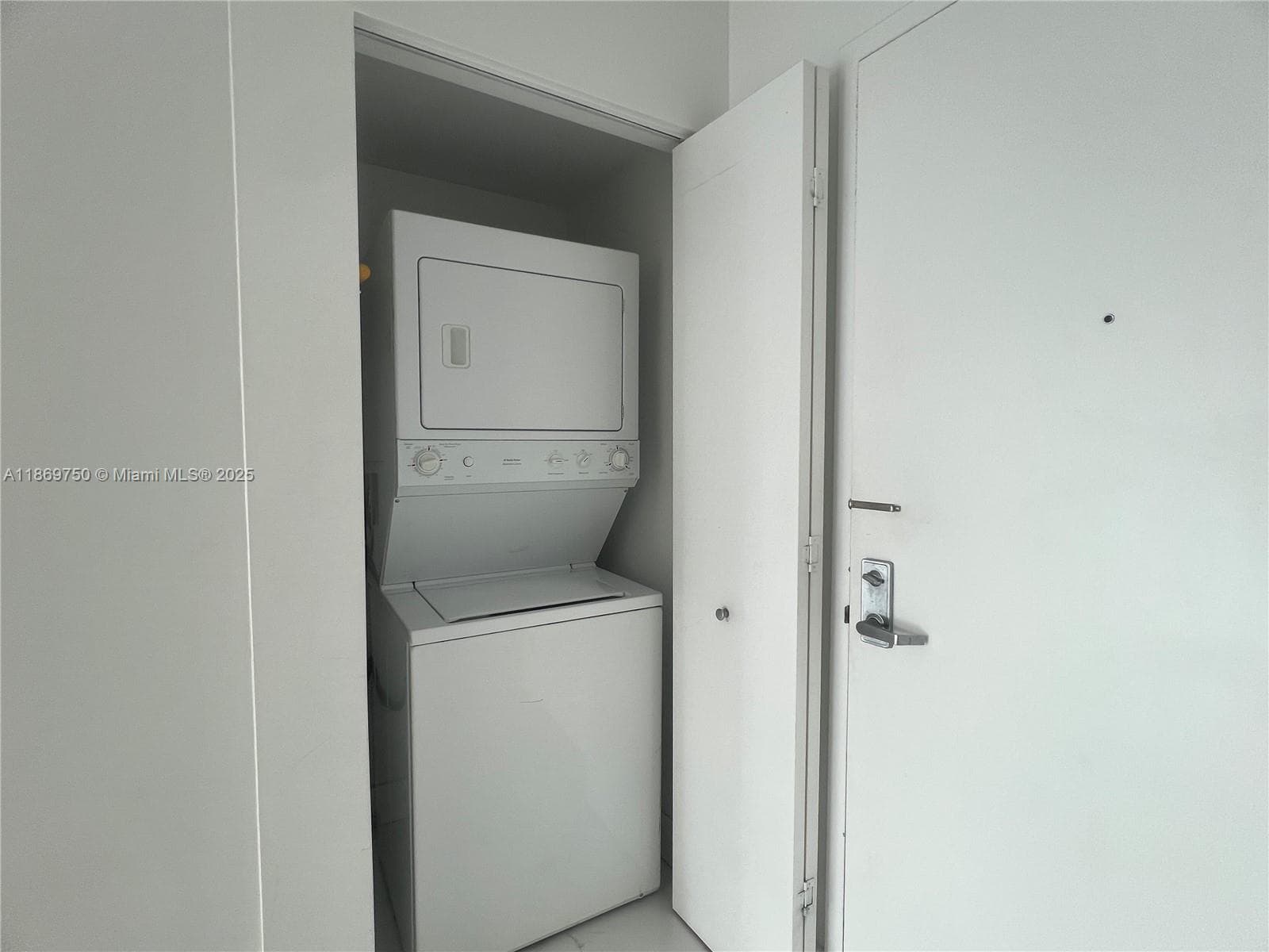 92 SW 3rd St # 3803, Miami FL 33130 — 28