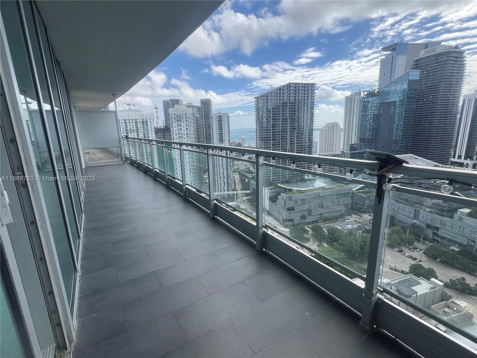 92 SW 3rd St # 3803, Miami FL 33130 — 9