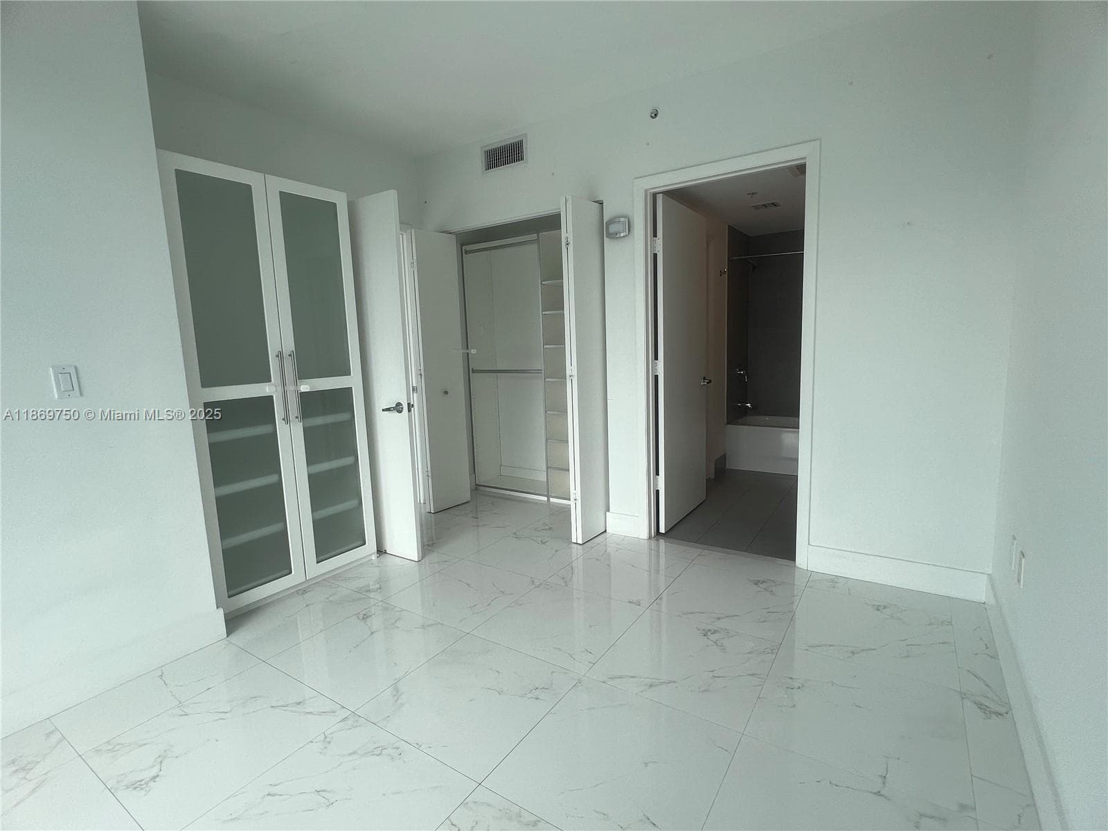 92 SW 3rd St # 3803, Miami FL 33130 — 24