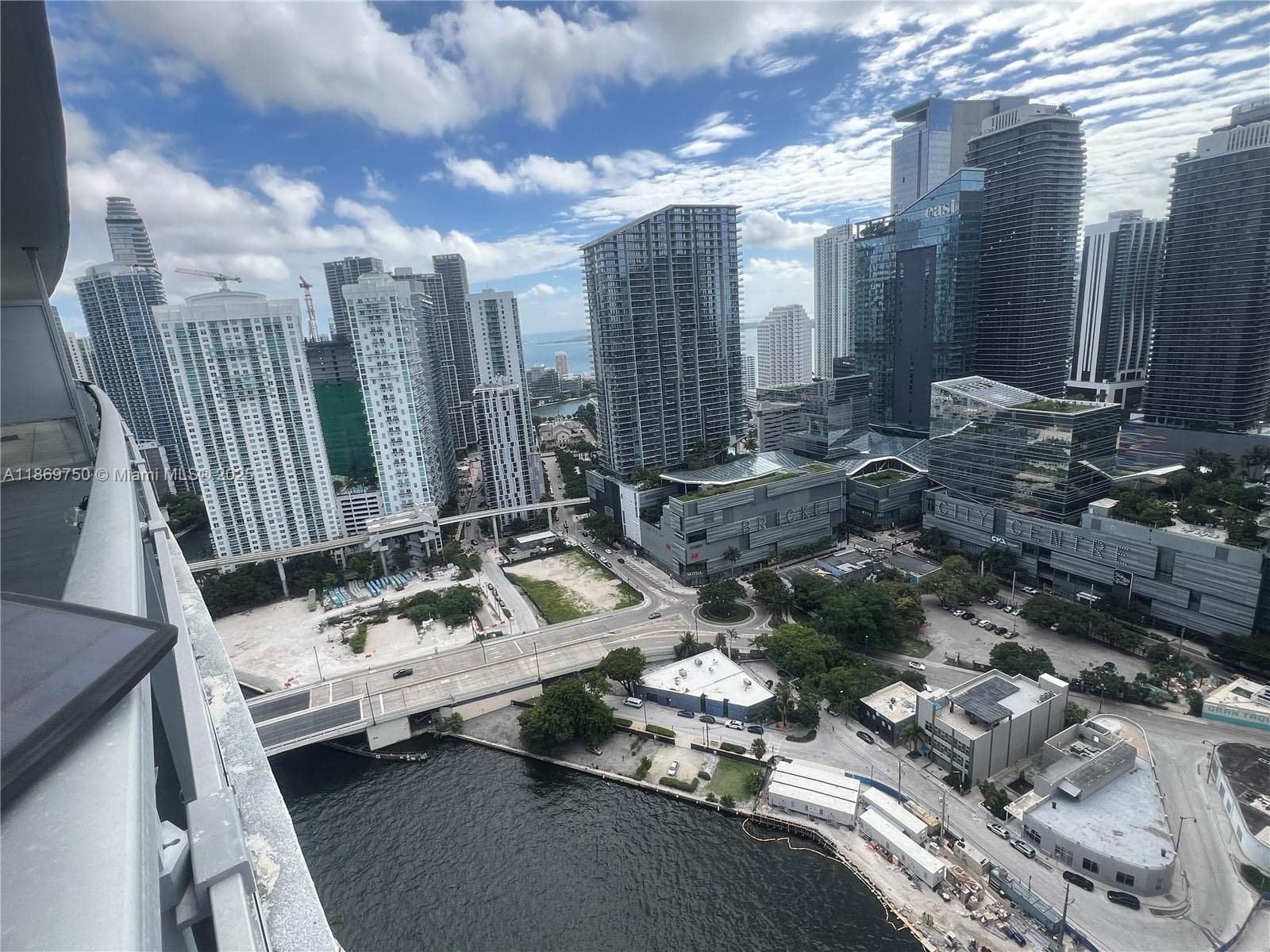 92 SW 3rd St # 3803, Miami FL 33130 — 10