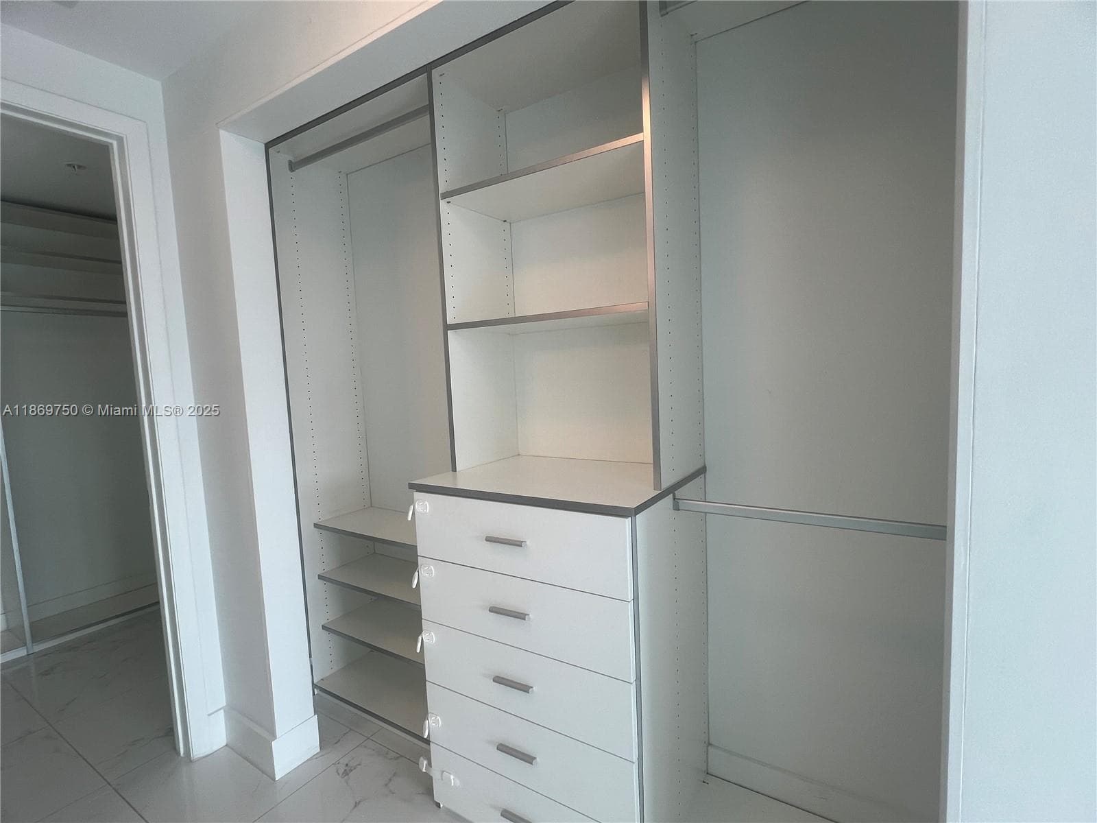 92 SW 3rd St # 3803, Miami FL 33130 — 18