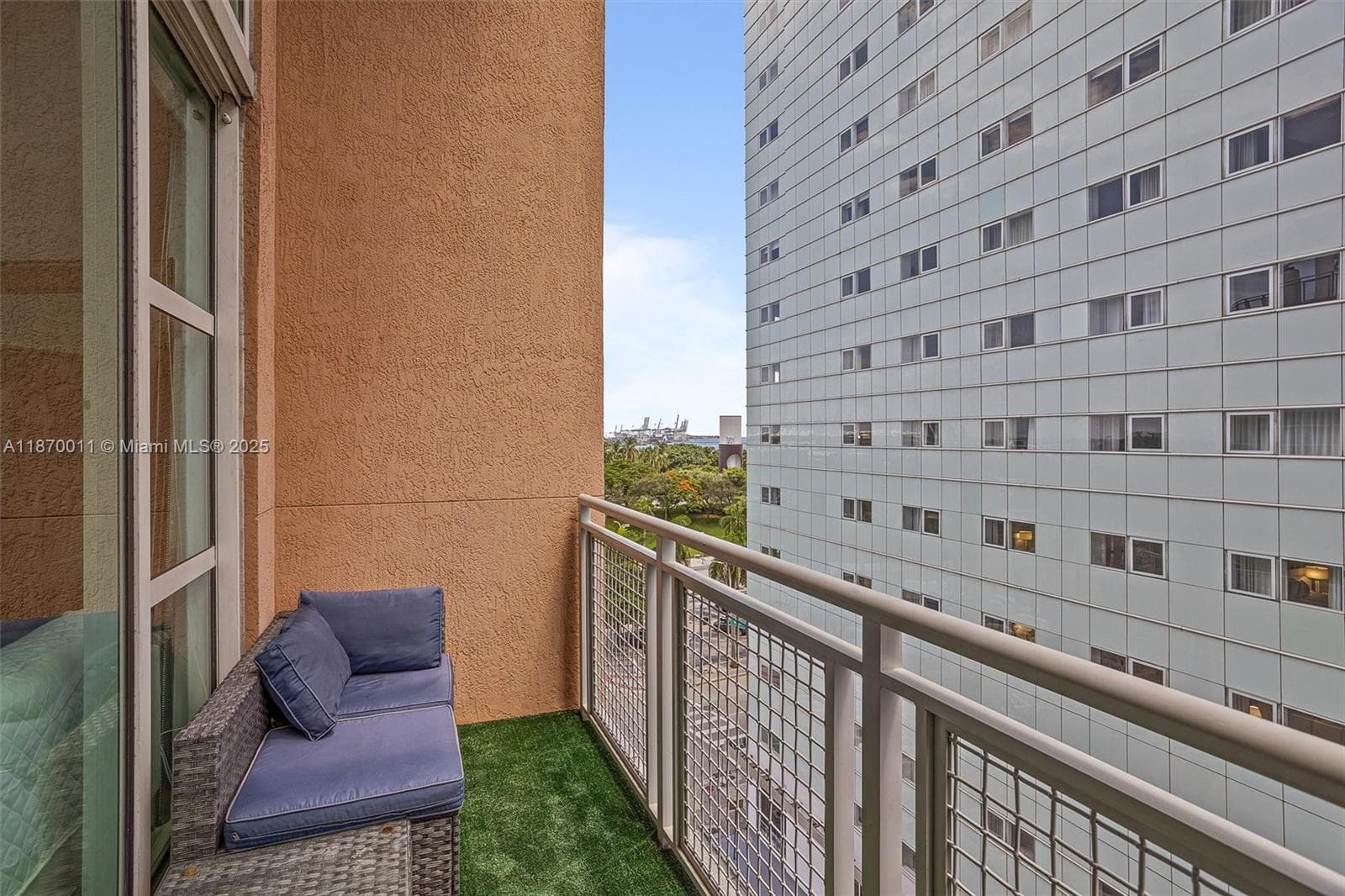 253 NE 2 ST # 626, Miami FL 33132 — 10