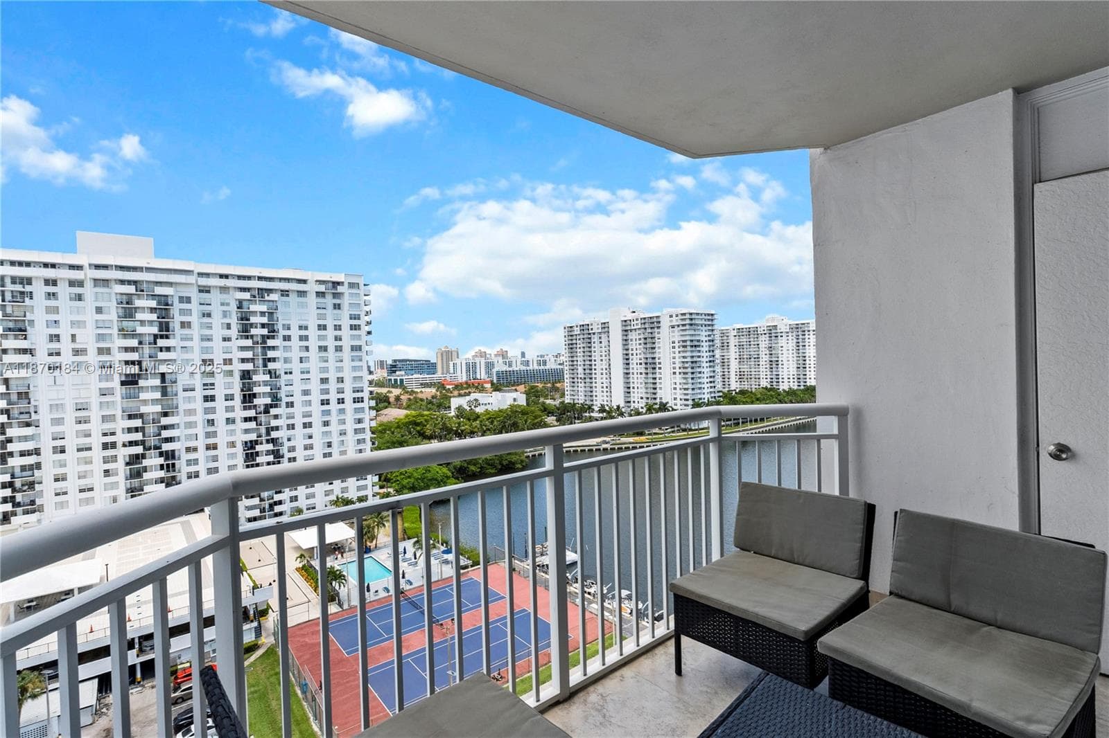 18071 Biscayne Blvd # 1404, Aventura FL 33160 — 12
