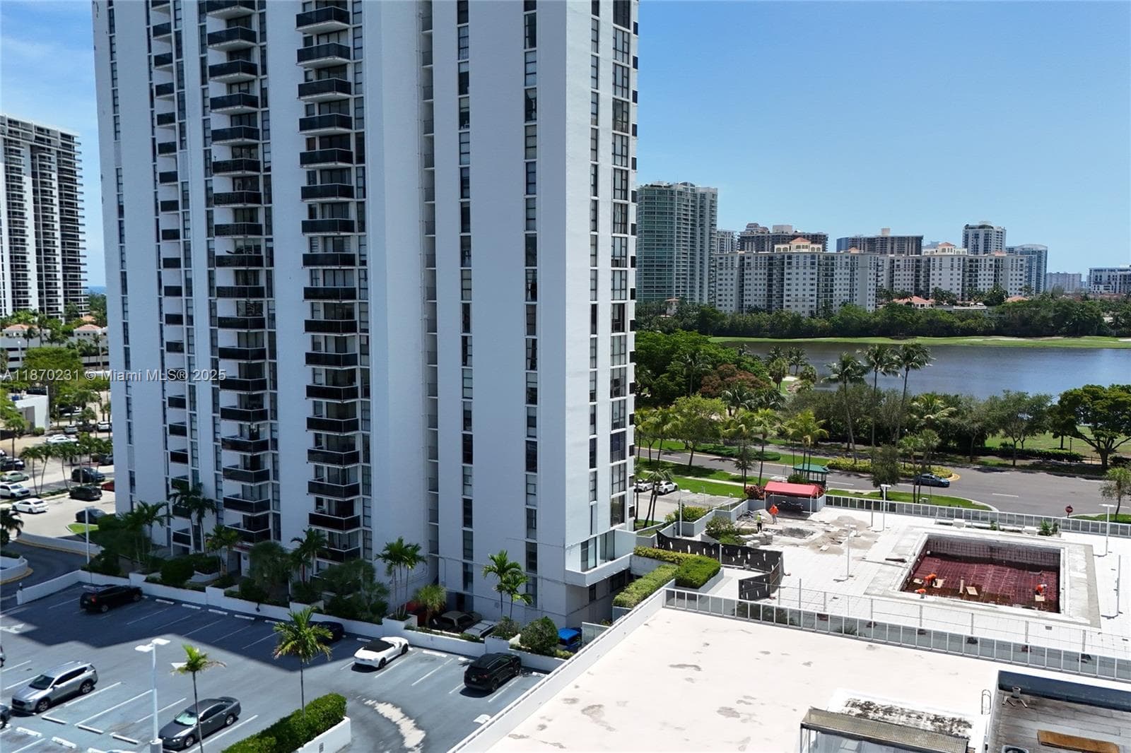 3675 N Country Club Dr # 204, Aventura FL 33180 — 71
