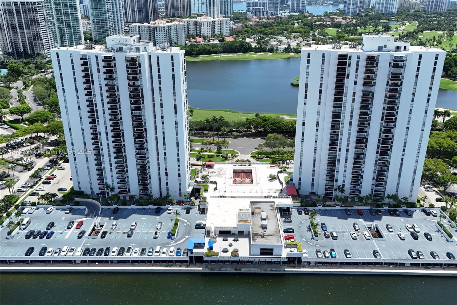 3675 N Country Club Dr # 204, Aventura FL 33180 — 2