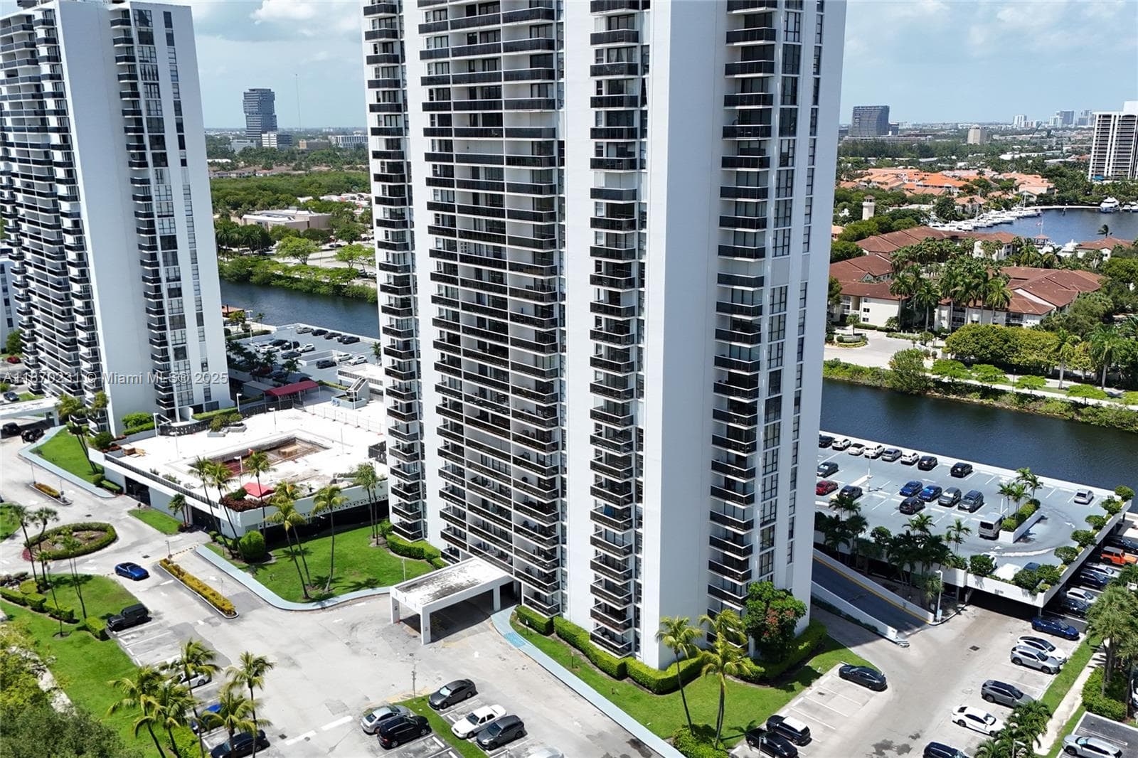 3675 N Country Club Dr # 204, Aventura FL 33180 — 76