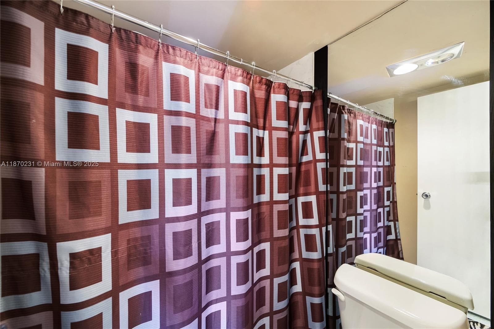 3675 N Country Club Dr # 204, Aventura FL 33180 — 36