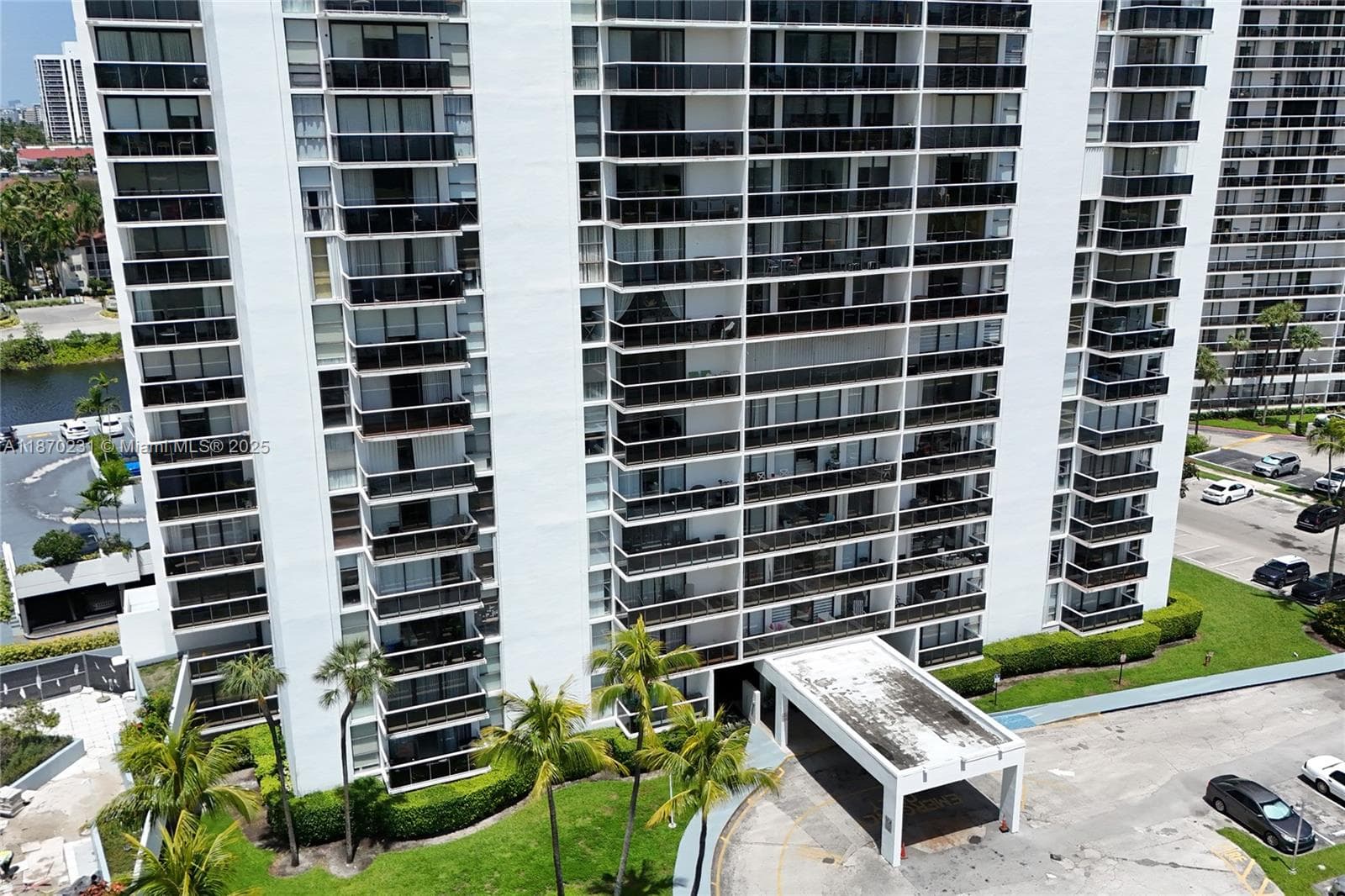 3675 N Country Club Dr # 204, Aventura FL 33180 — 70