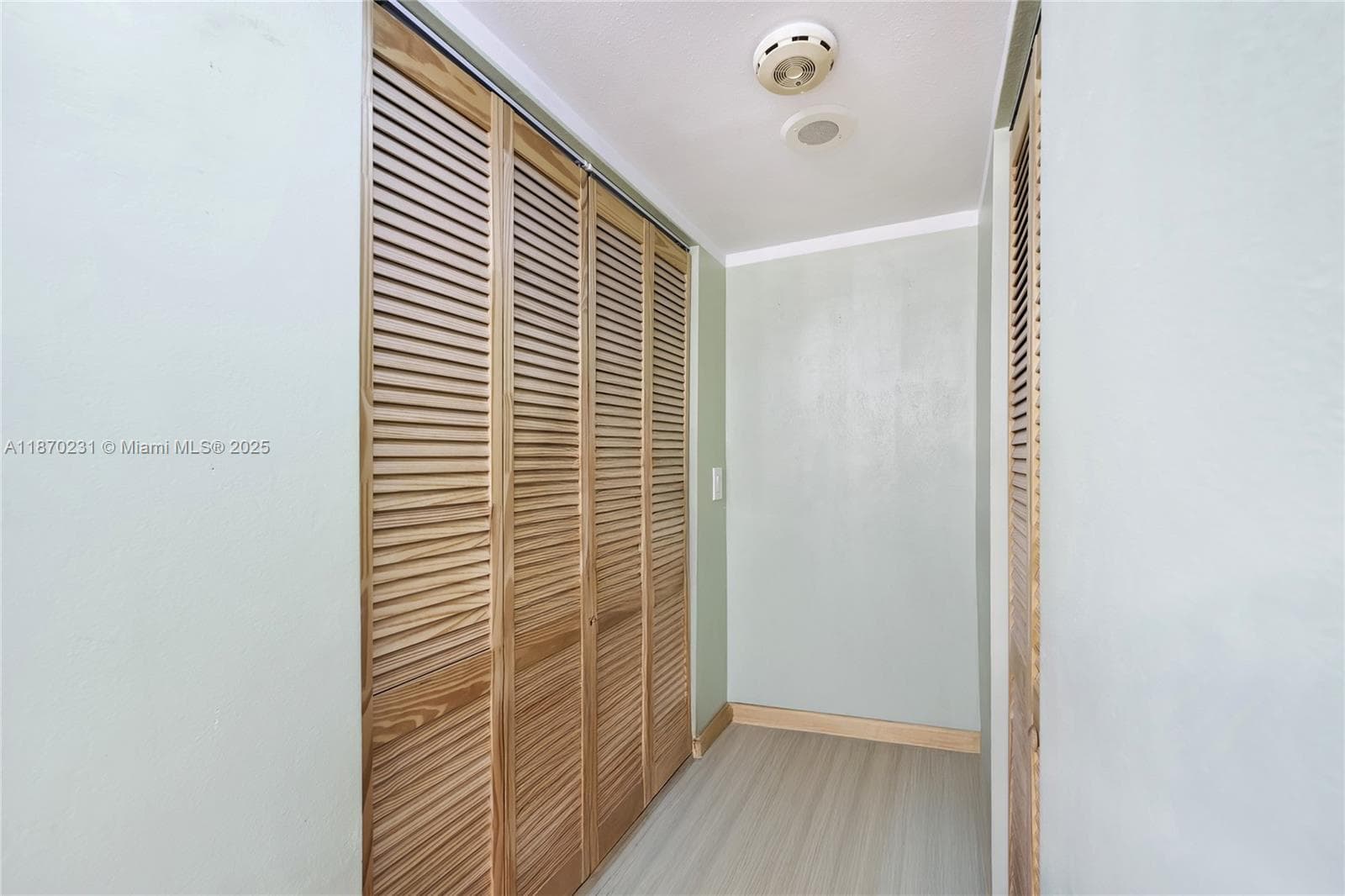 3675 N Country Club Dr # 204, Aventura FL 33180 — 33