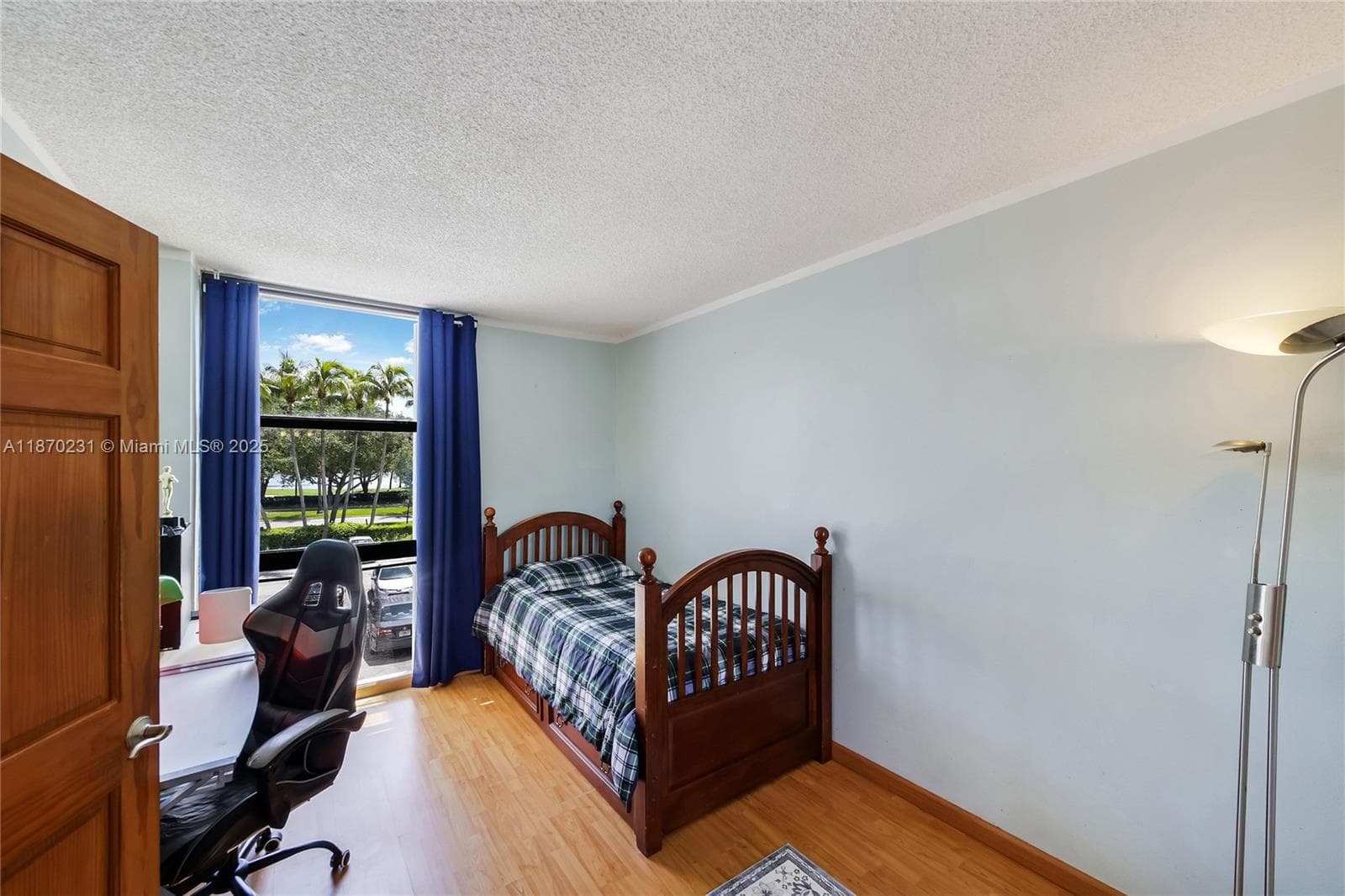 3675 N Country Club Dr # 204, Aventura FL 33180 — 40