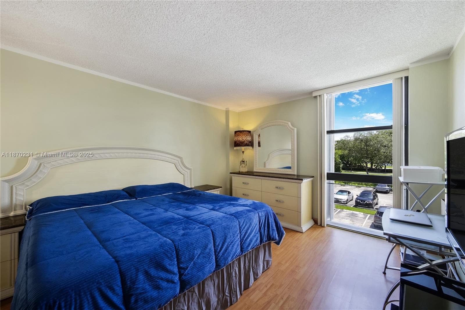 3675 N Country Club Dr # 204, Aventura FL 33180 — 29