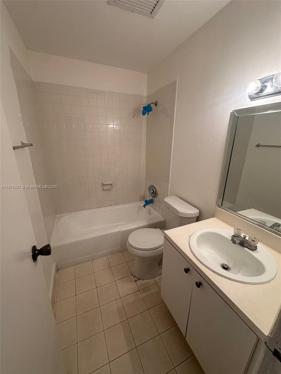 17911 NW 68th Ave # N206, Hialeah FL 33015 — 2