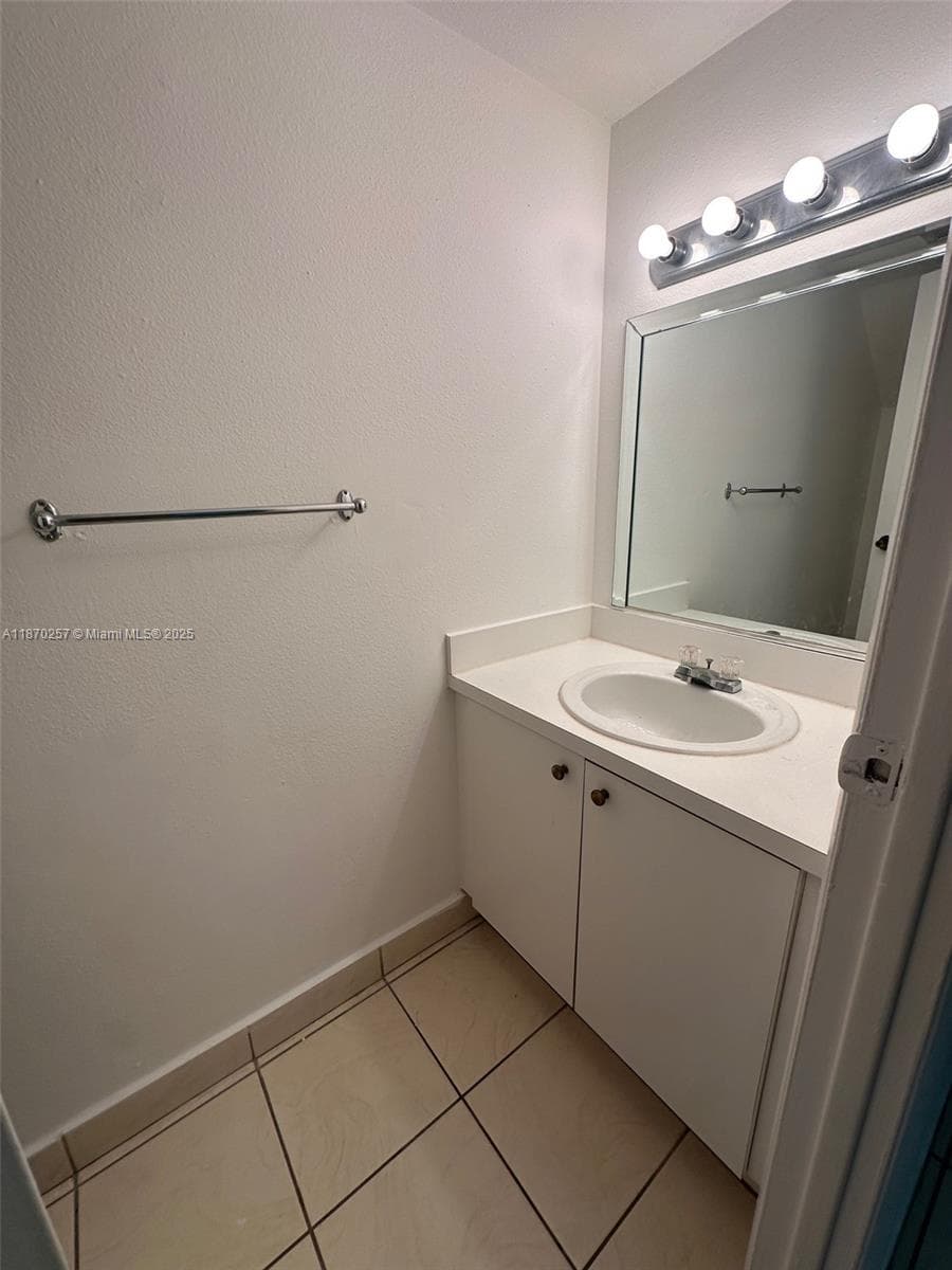 17911 NW 68th Ave # N206, Hialeah FL 33015 — 10
