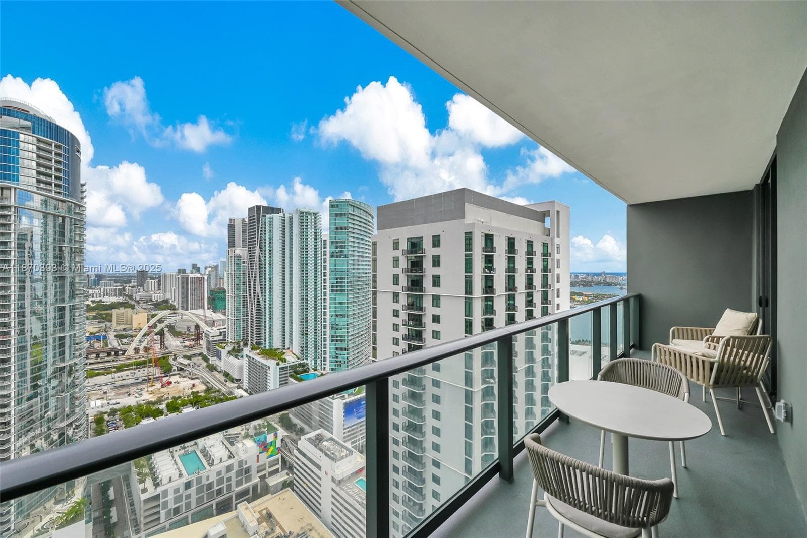 159 NE 6th St # 3901, Miami FL 33132 — 25